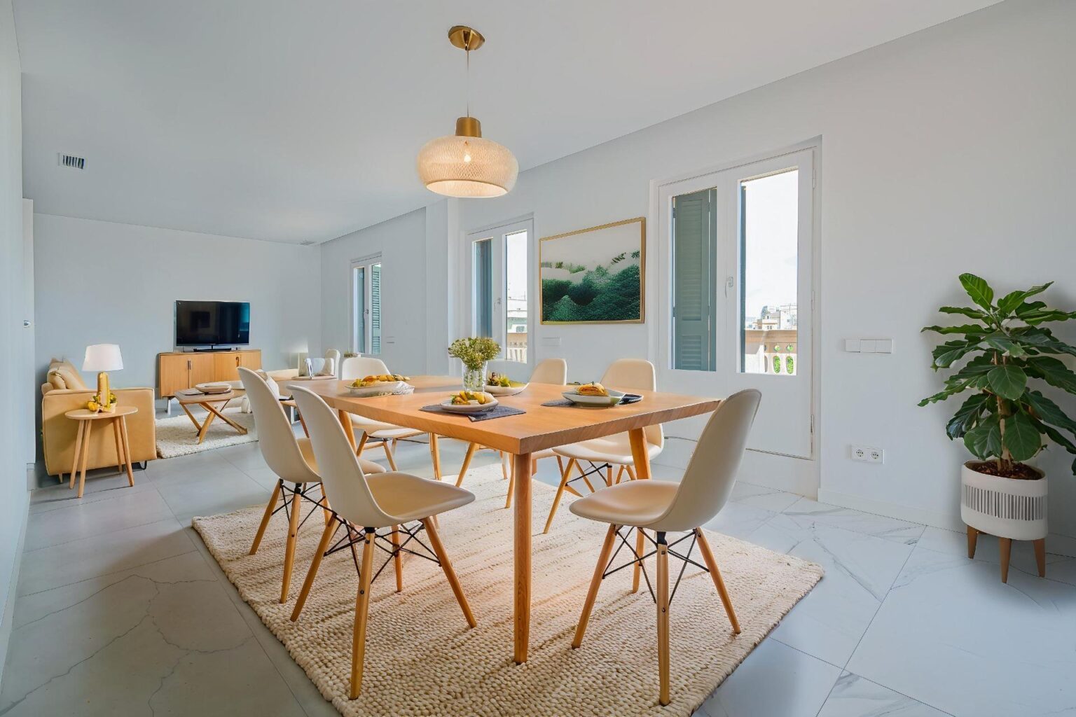 Ekskluzywny penthouse z przestronnym tarasem w sercu Barcelony