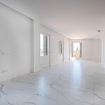 Ekskluzywny penthouse z przestronnym tarasem w sercu Barcelony