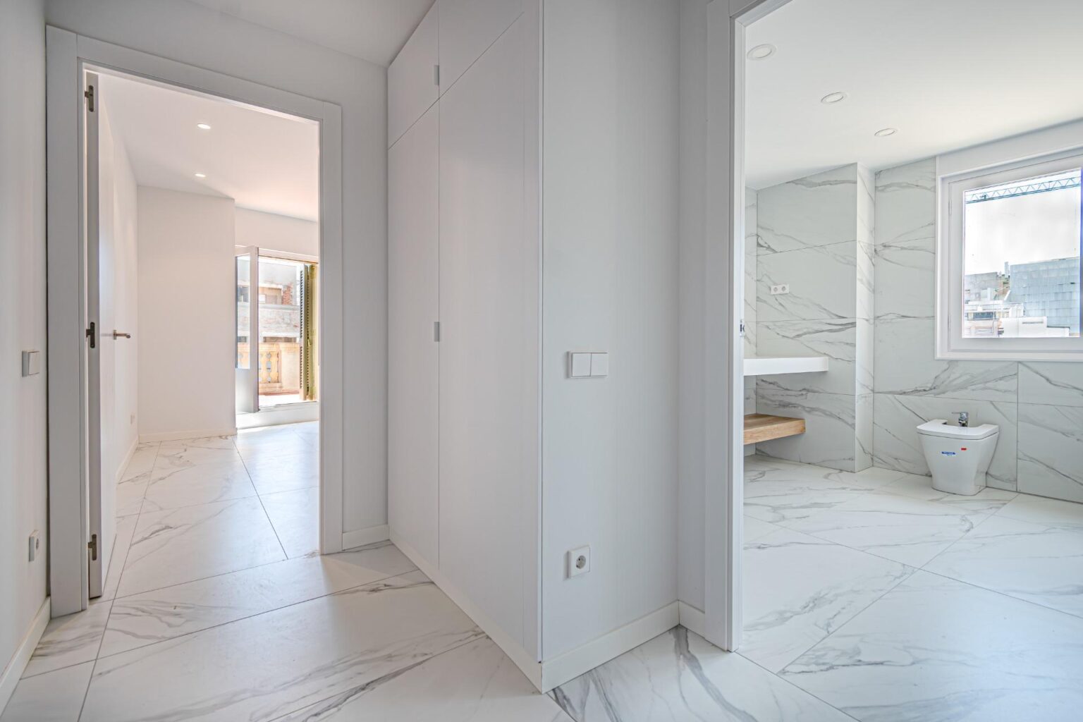 Ekskluzywny penthouse z przestronnym tarasem w sercu Barcelony