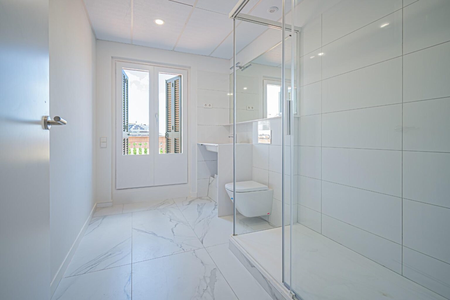 Ekskluzywny penthouse z przestronnym tarasem w sercu Barcelony