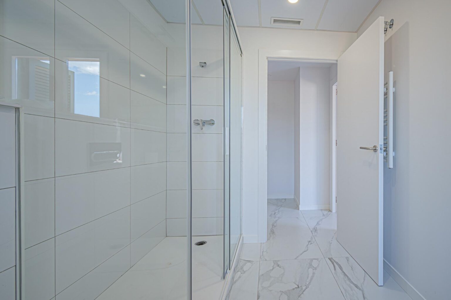 Ekskluzywny penthouse z przestronnym tarasem w sercu Barcelony