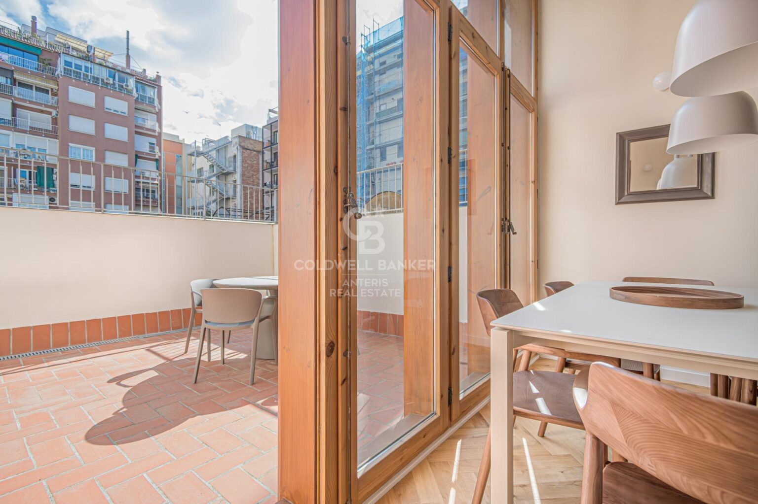 Principal con terraza en ubicación privilegiada