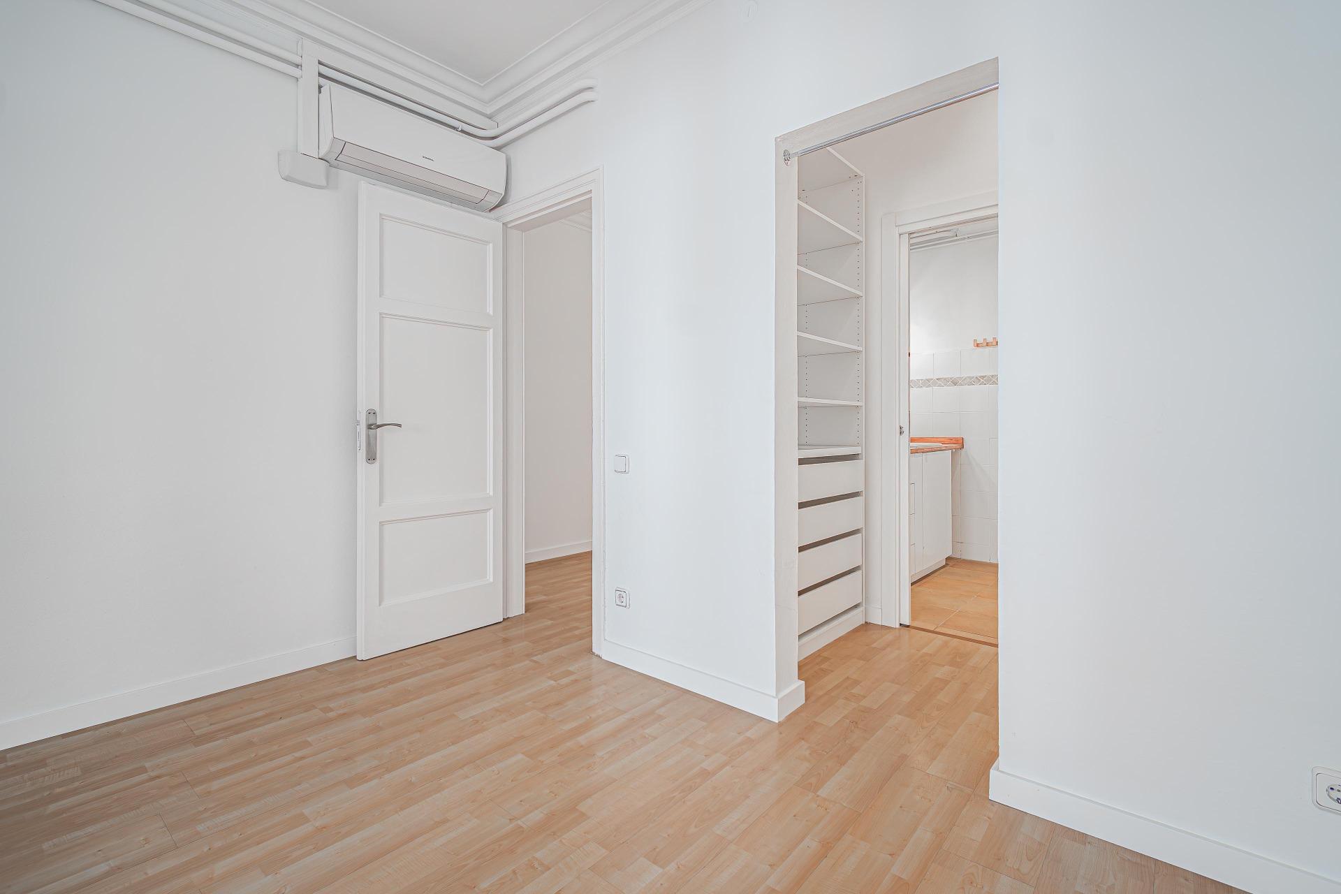 Jasny i przestronny apartament w dzielnicy Sant Gervasi
