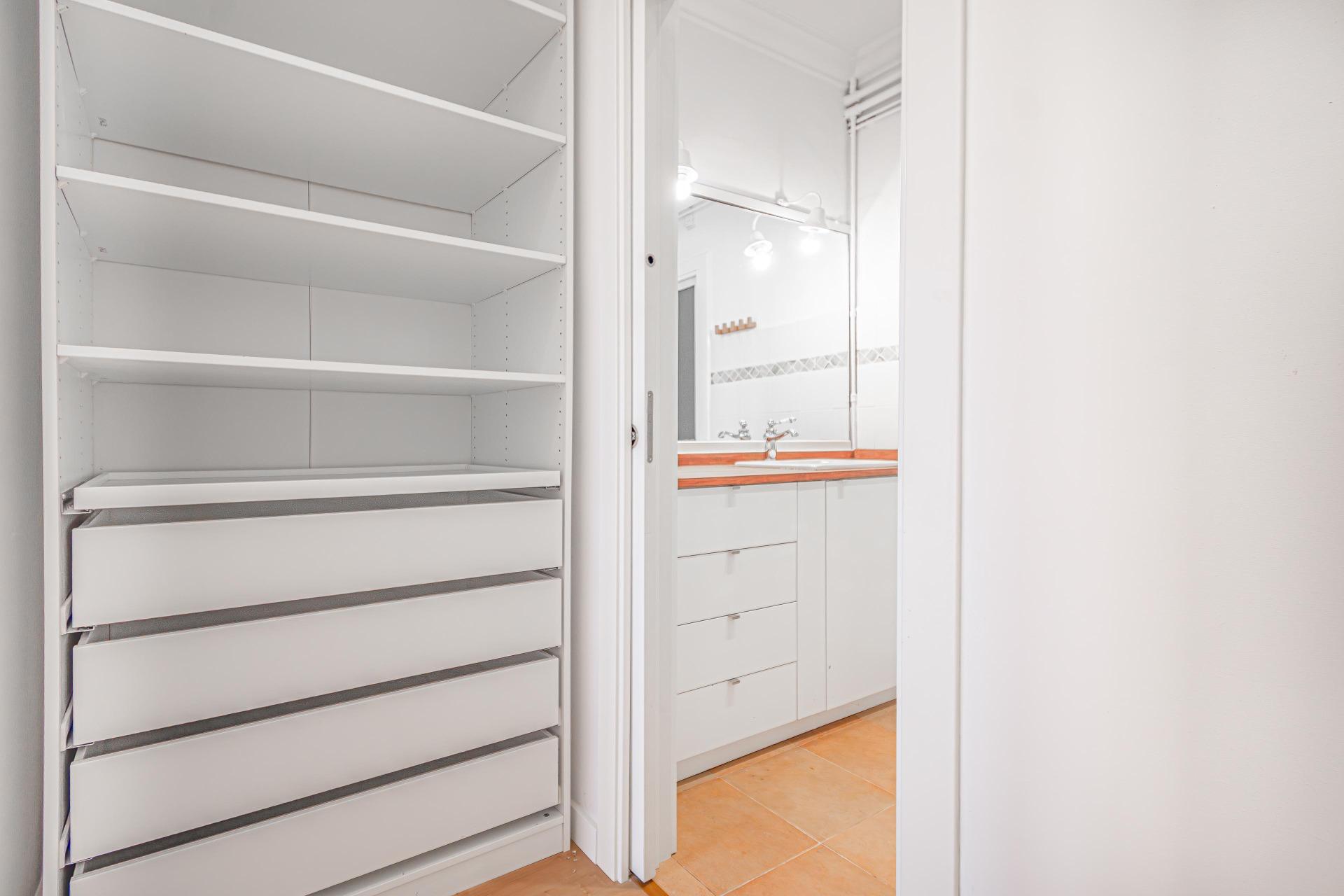 Jasny i przestronny apartament w dzielnicy Sant Gervasi