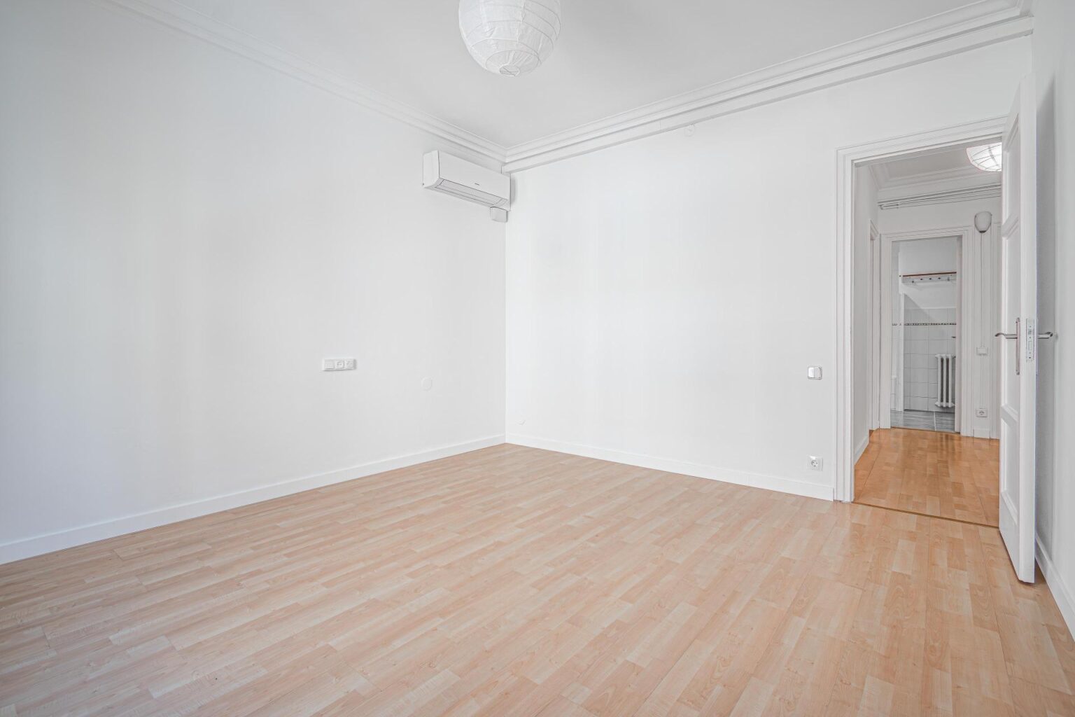 Spacious and luminous apartment in Sant Gervasi