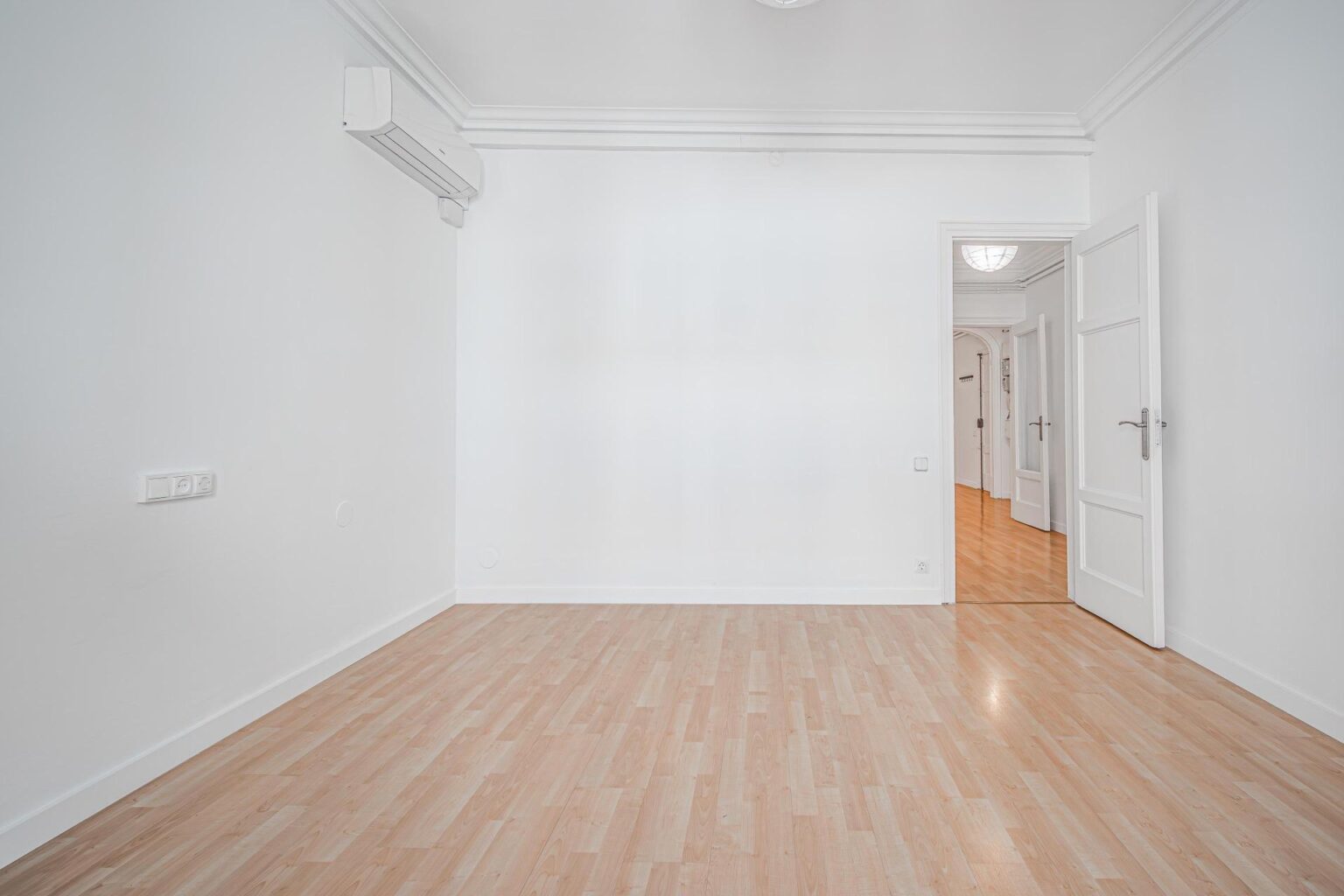 Spacious and luminous apartment in Sant Gervasi