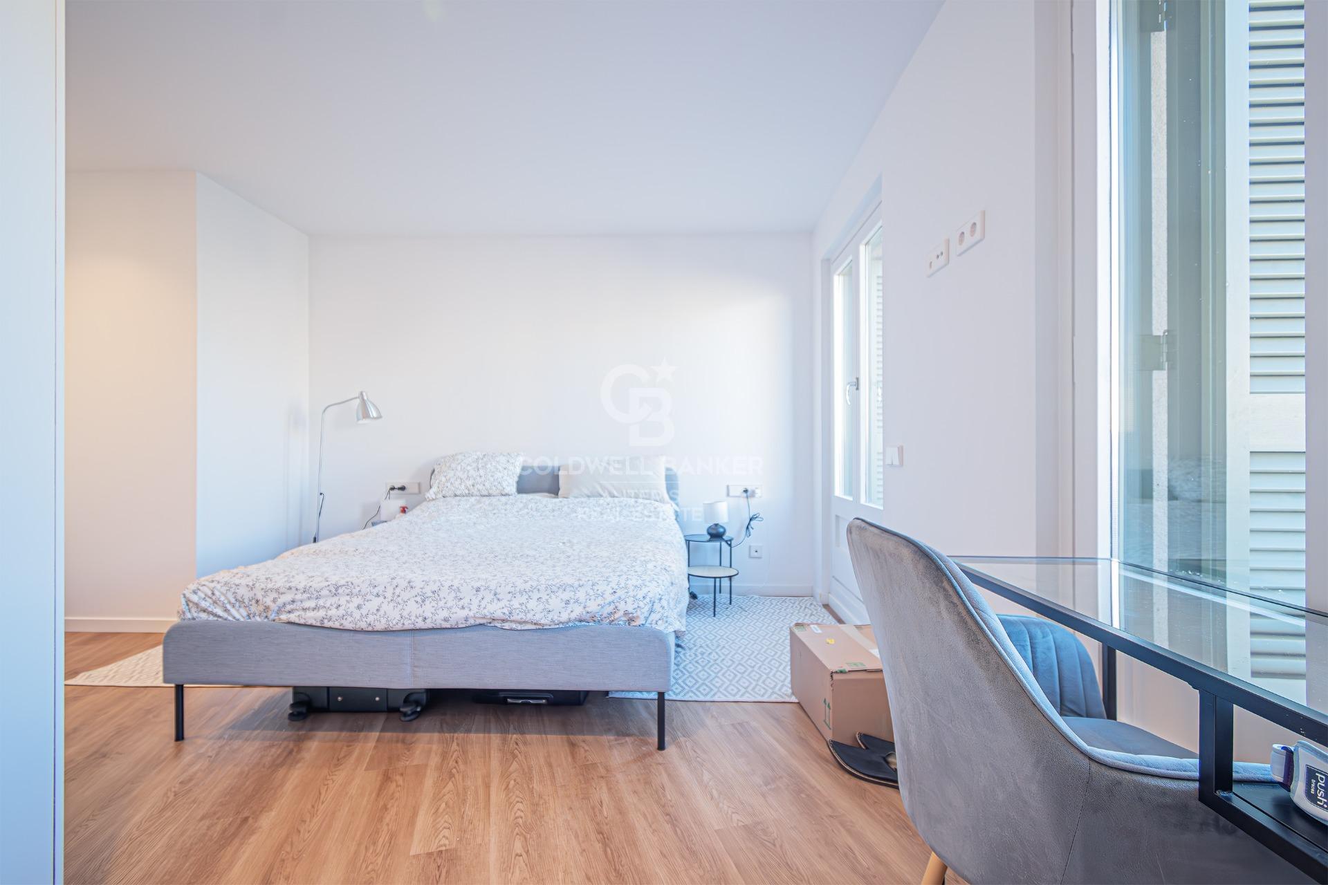 Ático reformado en Plaza Urquinaona