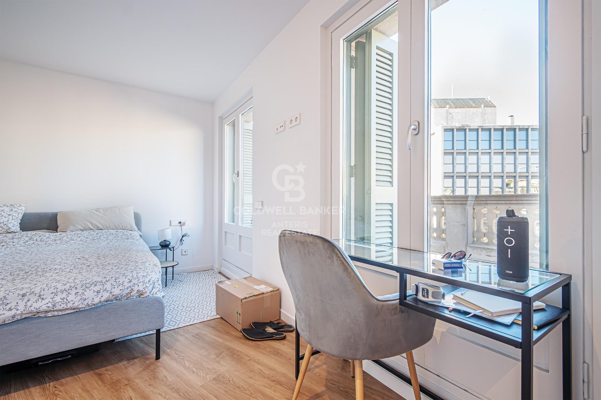 Ático reformado en Plaza Urquinaona