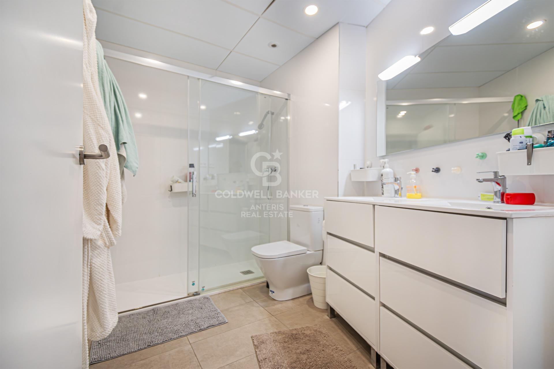 Ático reformado en Plaza Urquinaona