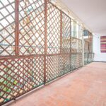 Amplio piso con terraza a actualizar cerca de Passeig Sant Joan