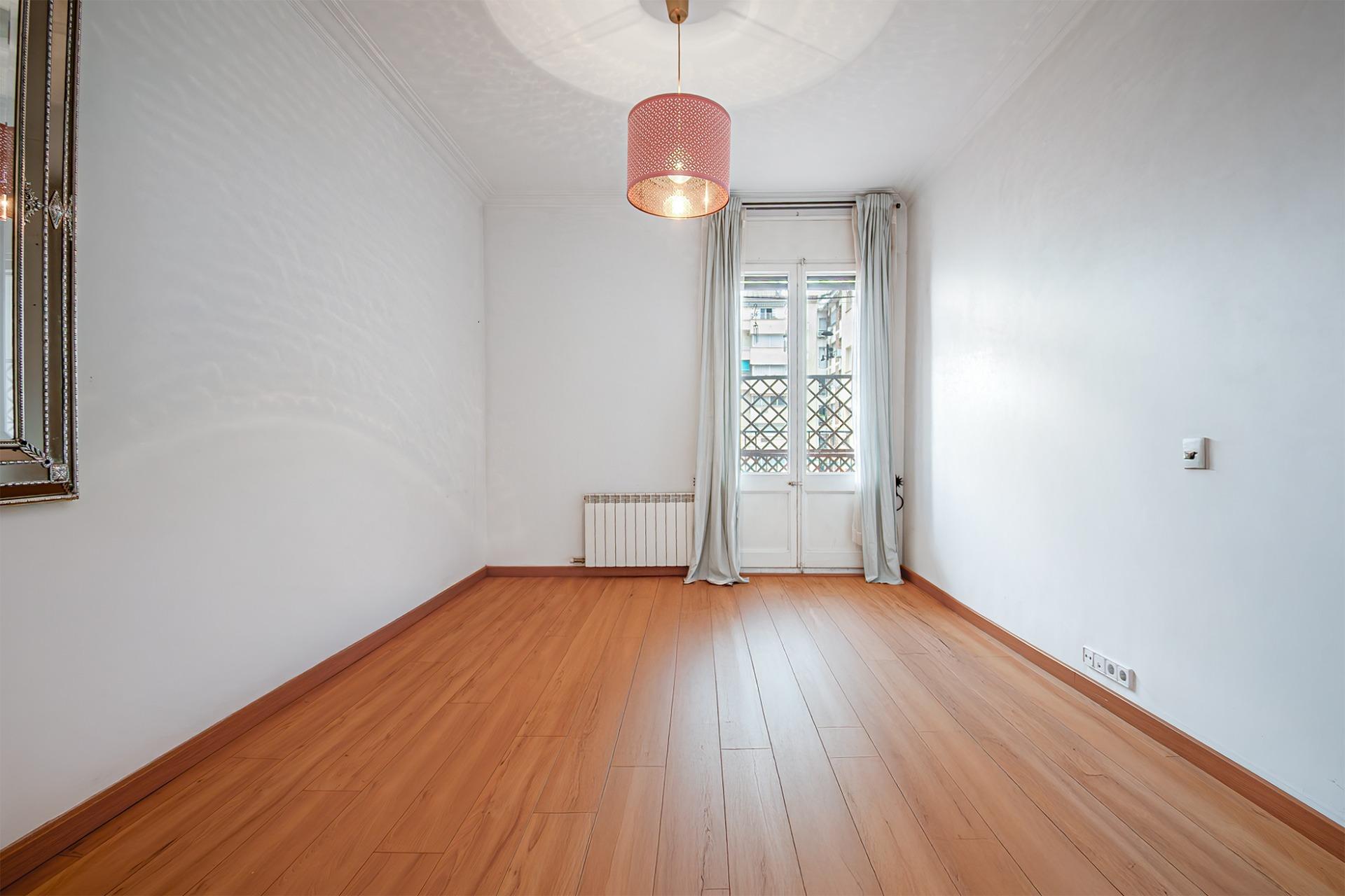 Apartament z dużym potencjałem w dzielnicy Gràcia