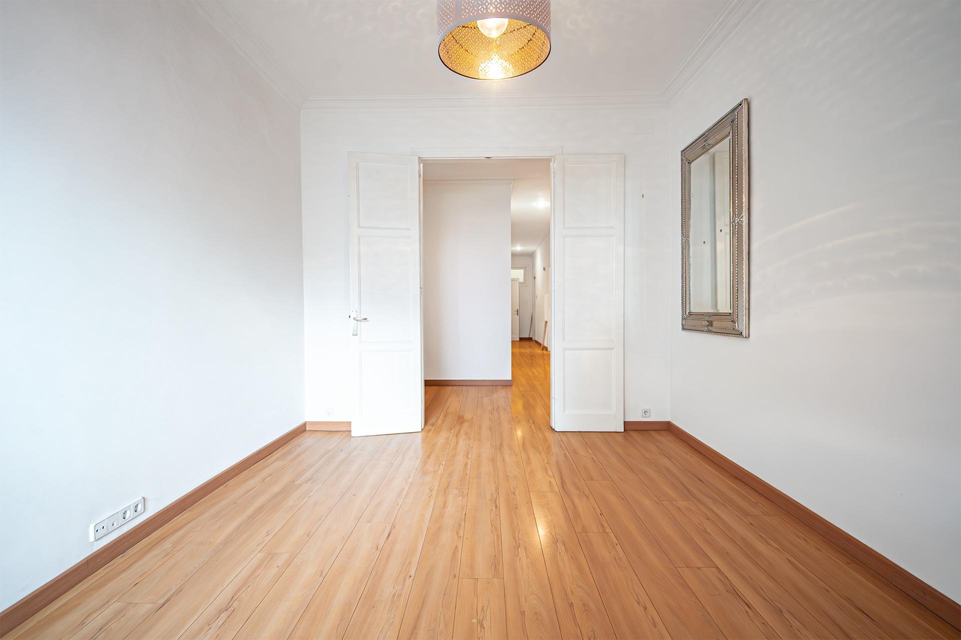 Apartament z dużym potencjałem w dzielnicy Gràcia
