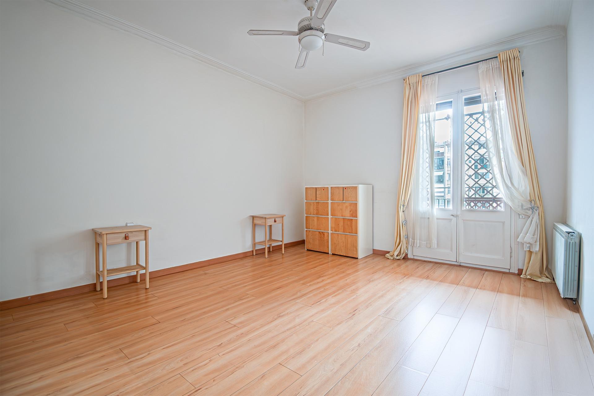 Apartament z dużym potencjałem w dzielnicy Gràcia