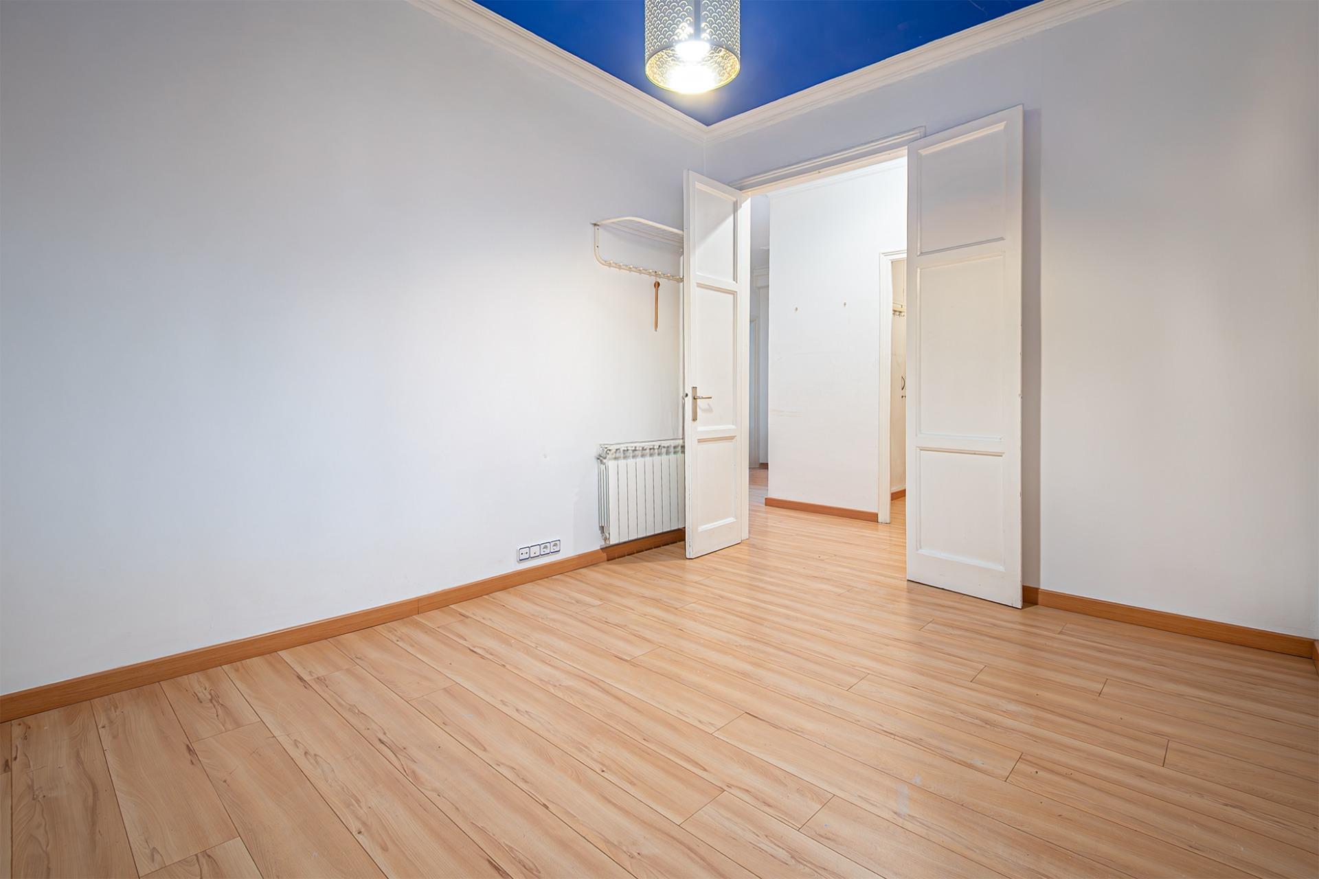 Apartament z dużym potencjałem w dzielnicy Gràcia