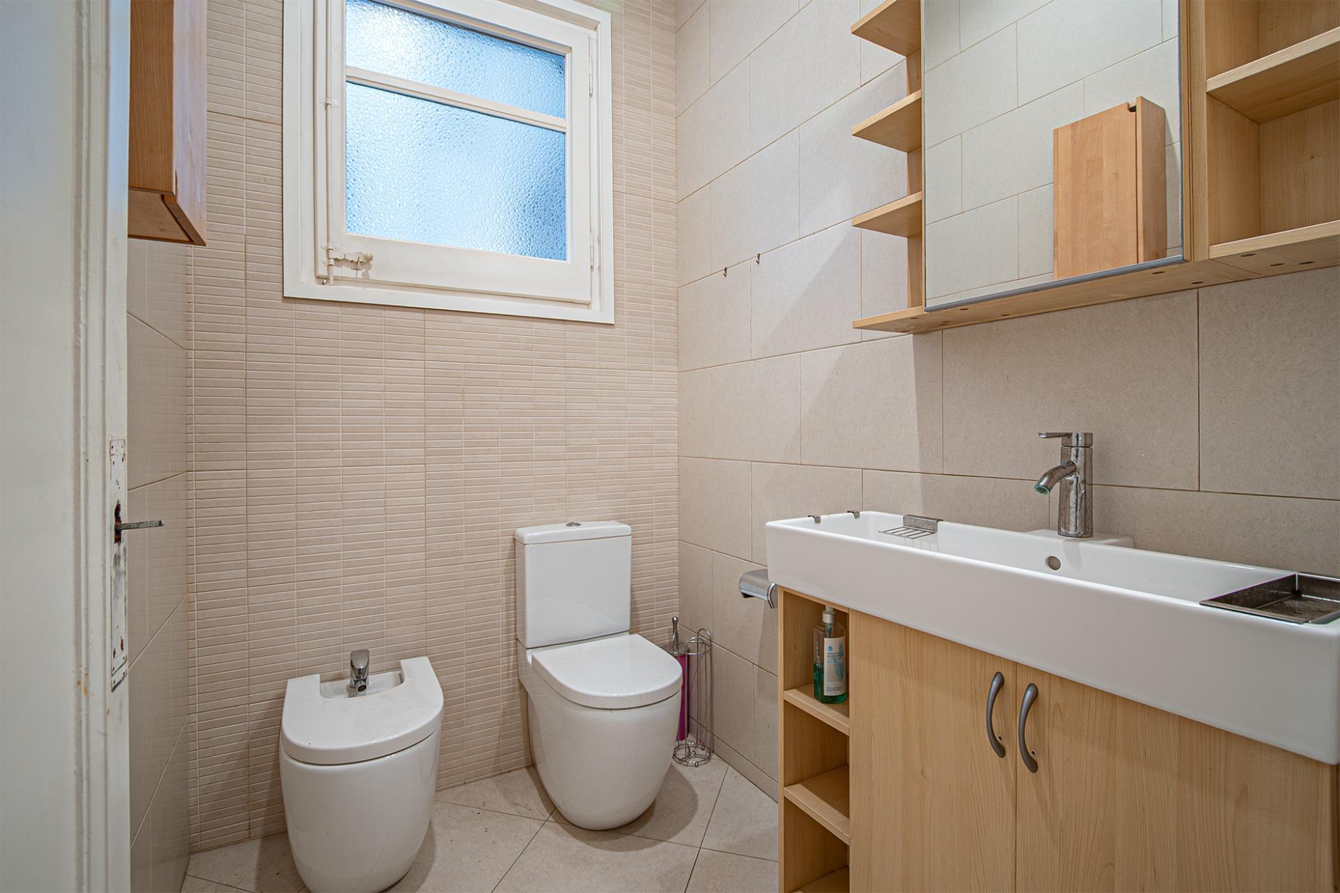 Apartament z dużym potencjałem w dzielnicy Gràcia