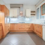 Amplio piso con terraza a actualizar cerca de Passeig Sant Joan