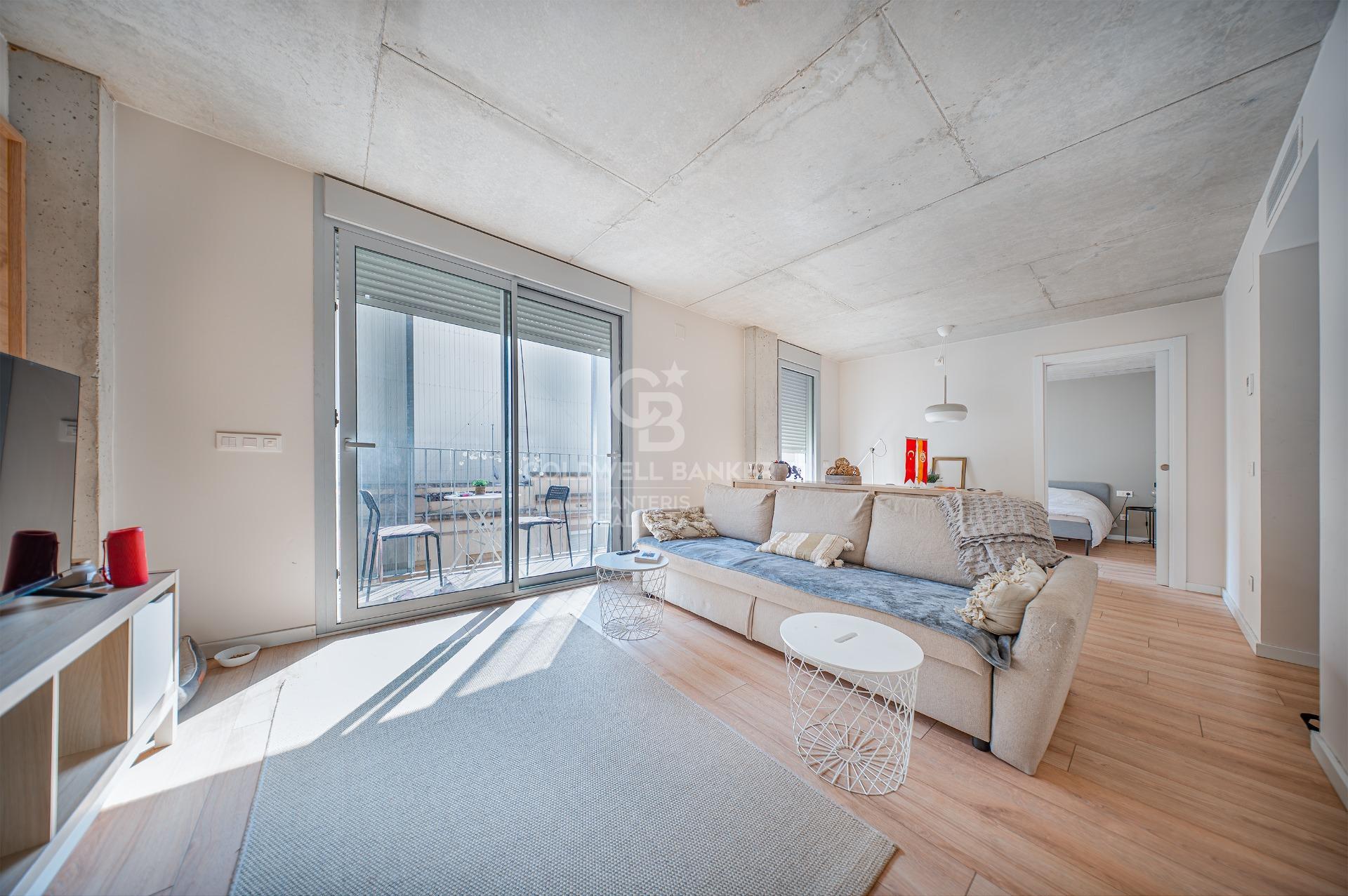 Jasne mieszkanie z prywatnym tarasem