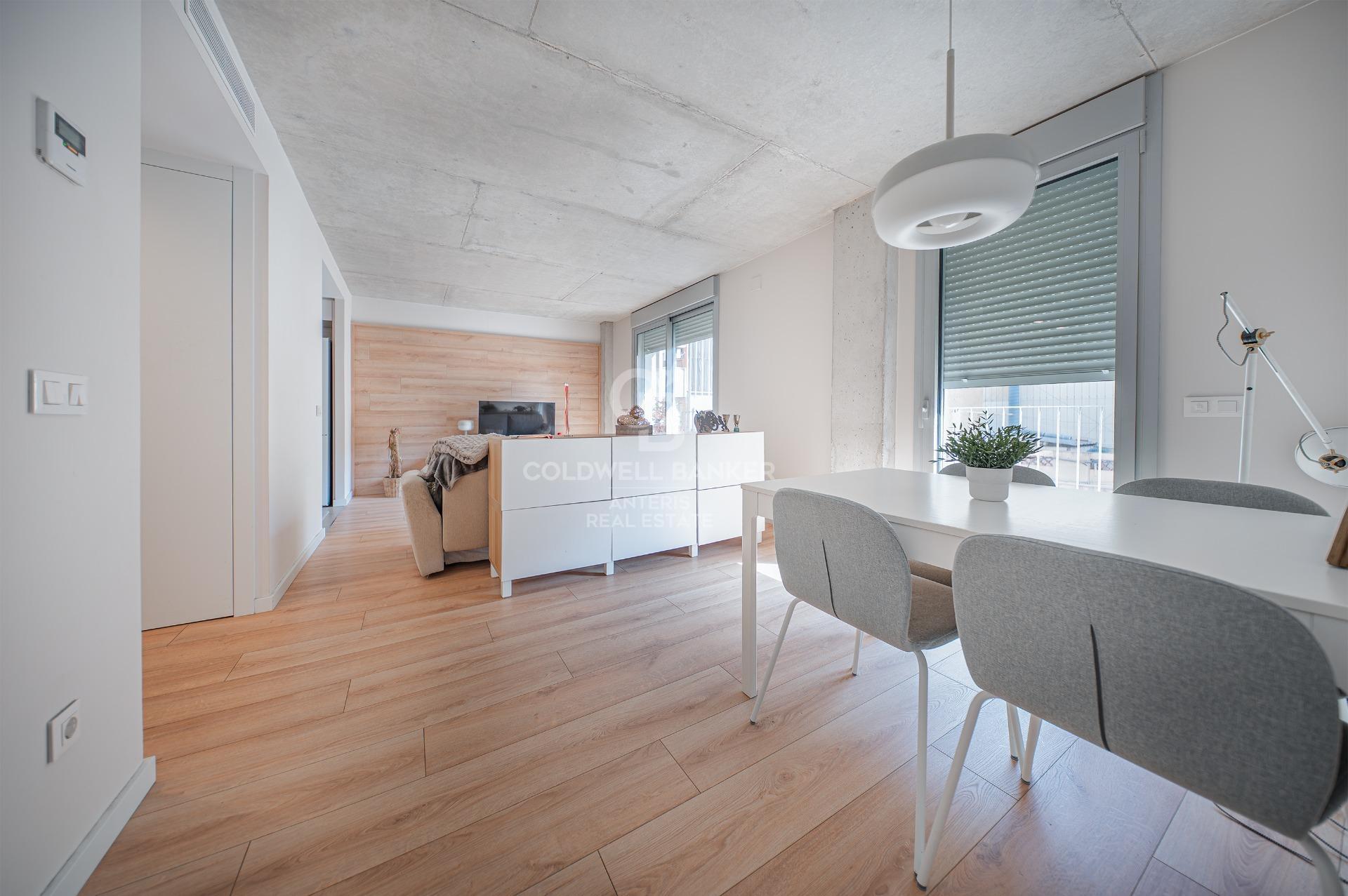 Jasne mieszkanie z prywatnym tarasem