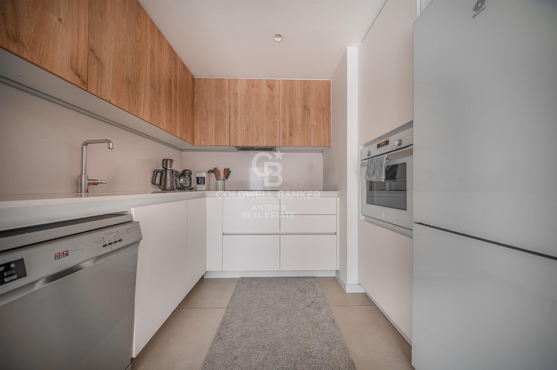 Jasne mieszkanie z prywatnym tarasem