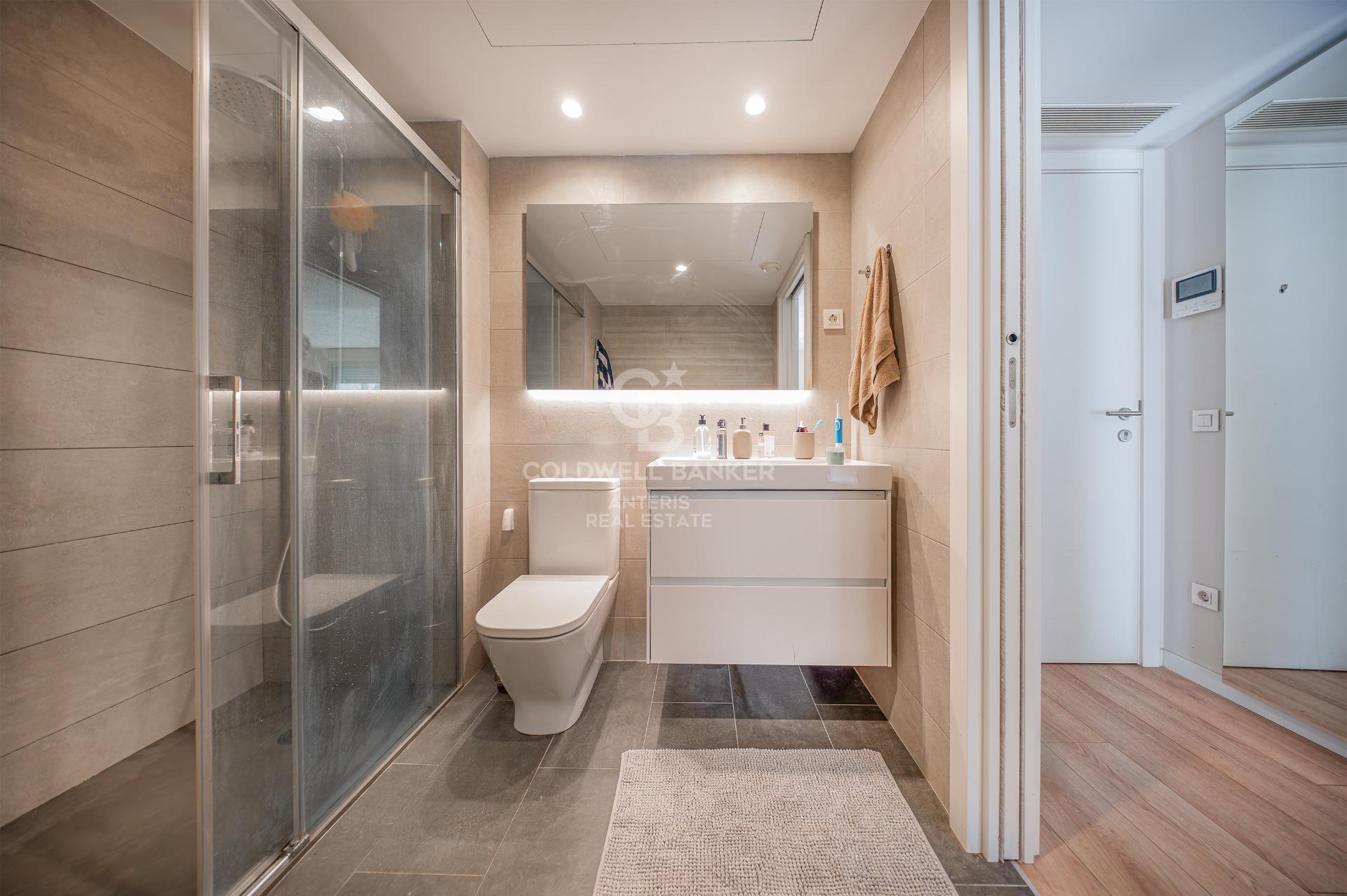 Jasne mieszkanie z prywatnym tarasem