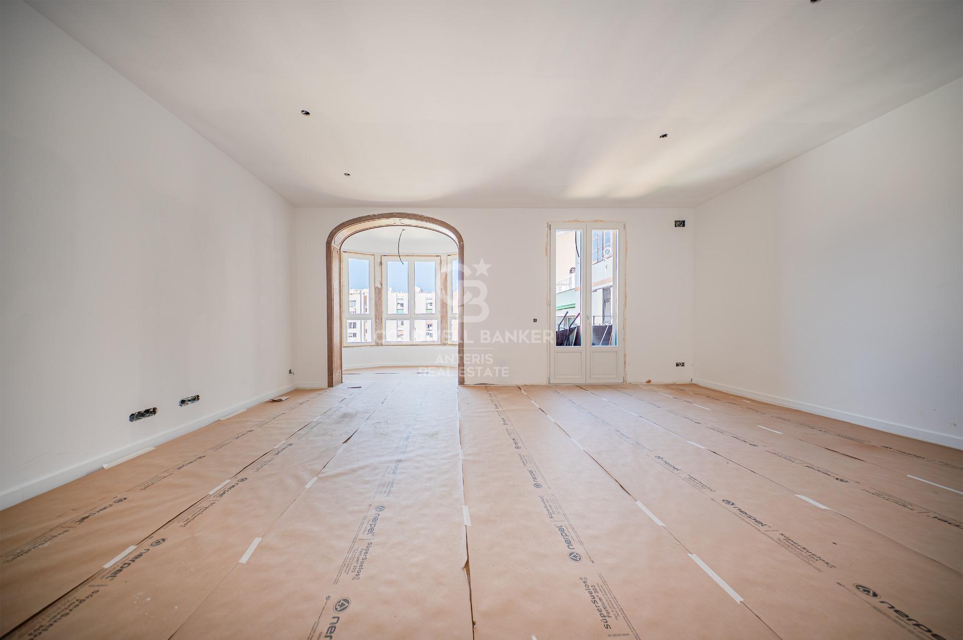 Dwupoziomowy penthouse z dużym tarasem i niesamowitym widokiem na Sagrada Familia