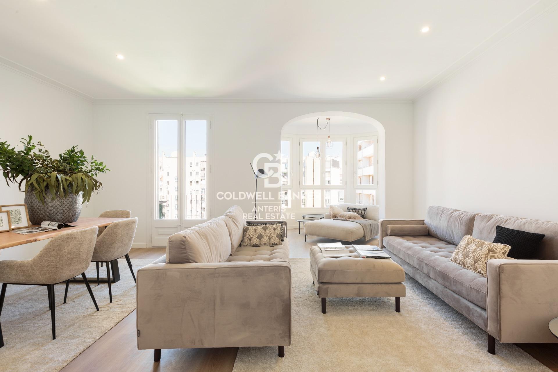 Dwupoziomowy penthouse z dużym tarasem i niesamowitym widokiem na Sagrada Familia