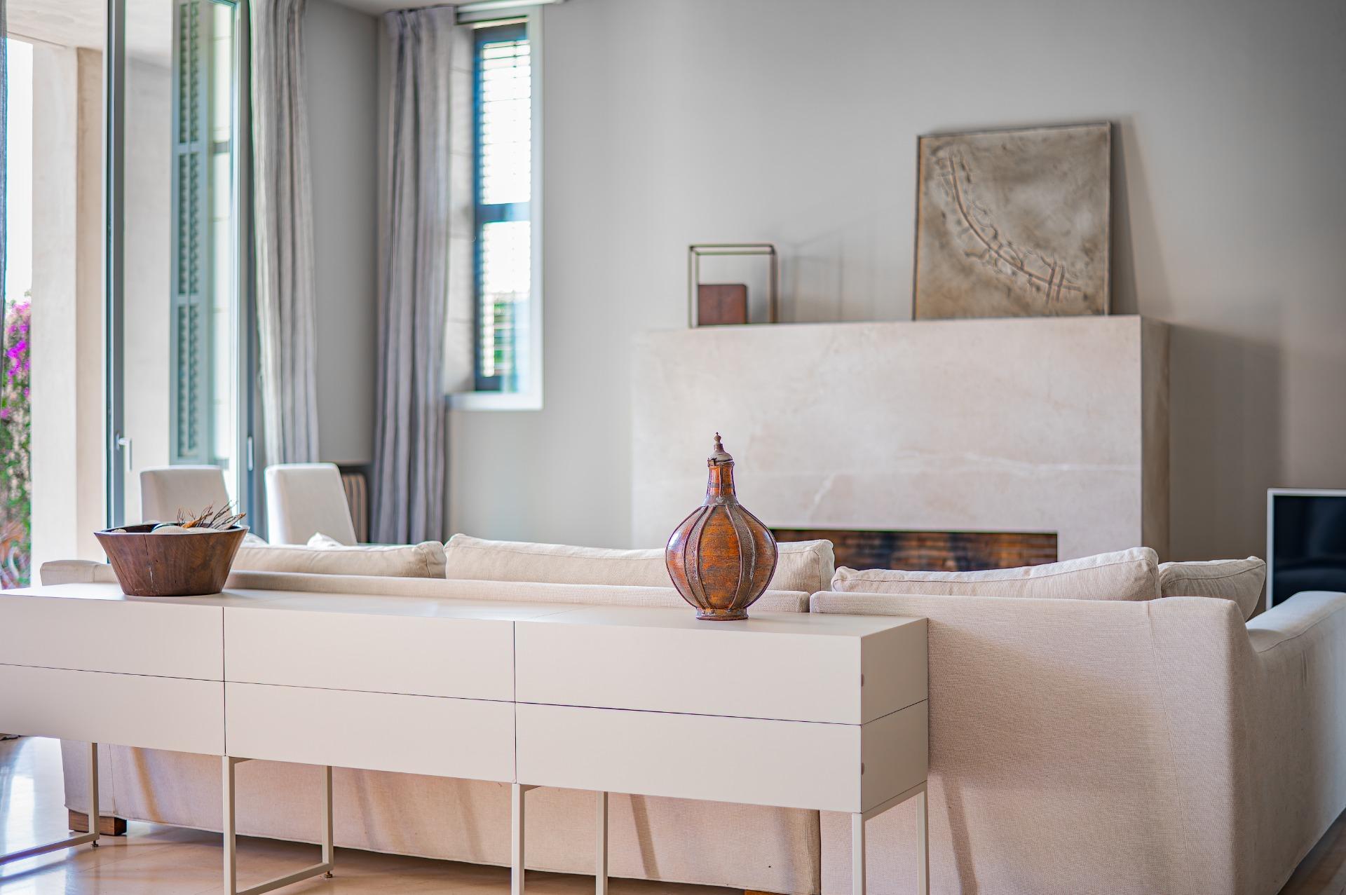 Exclusiva casa de autor en primera línea de mar en Gavà Mar