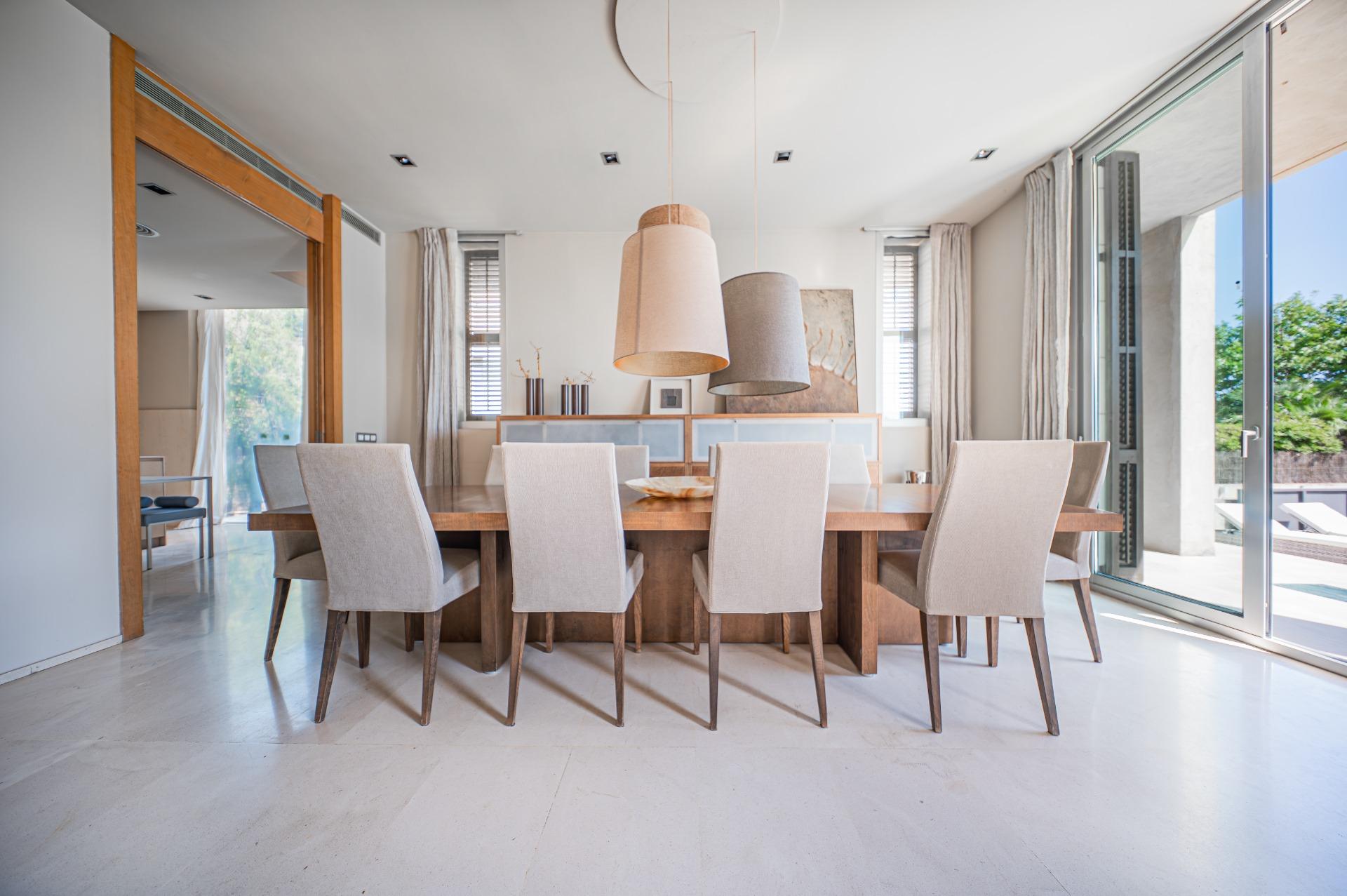 Exclusiva casa de autor en primera línea de mar en Gavà Mar