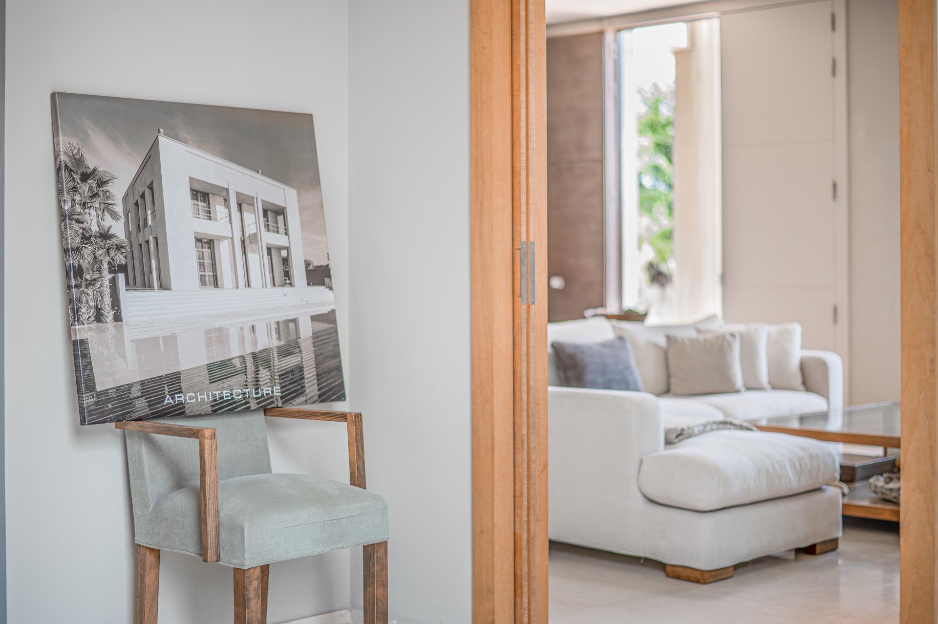 Exclusiva casa de autor en primera línea de mar en Gavà Mar