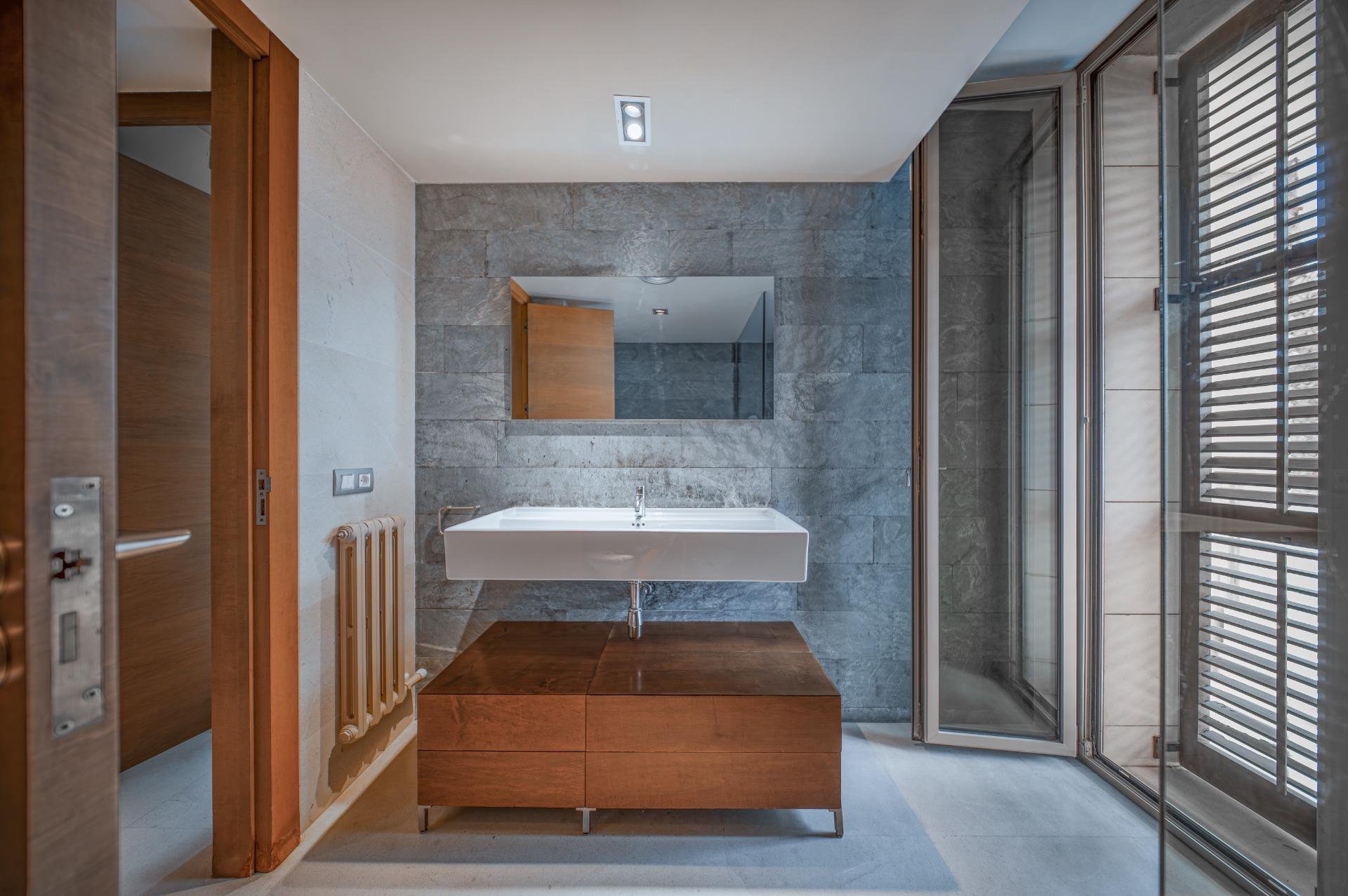 Exclusiva casa de autor en primera línea de mar en Gavà Mar