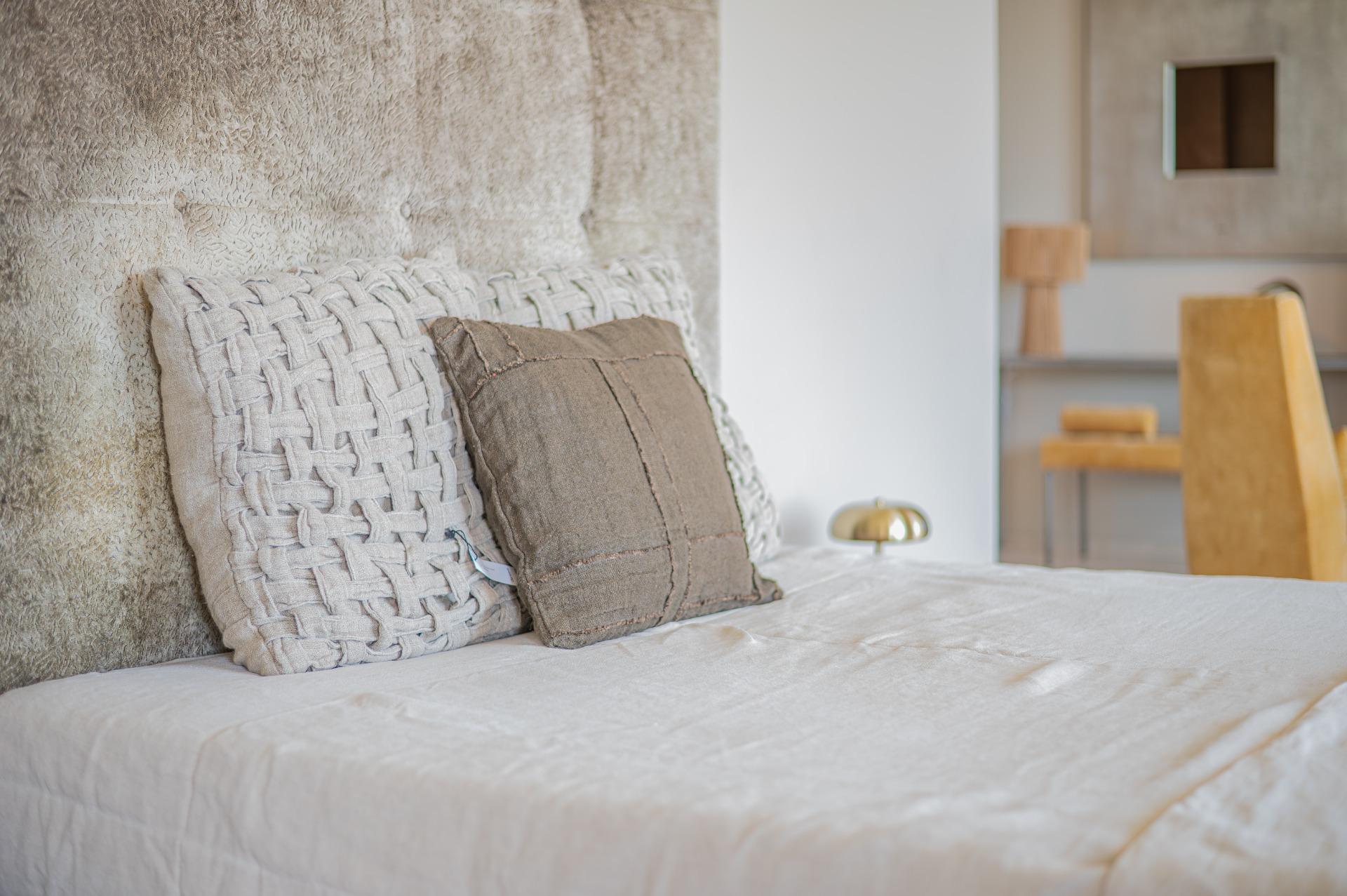 Exclusiva casa de autor en primera línea de mar en Gavà Mar