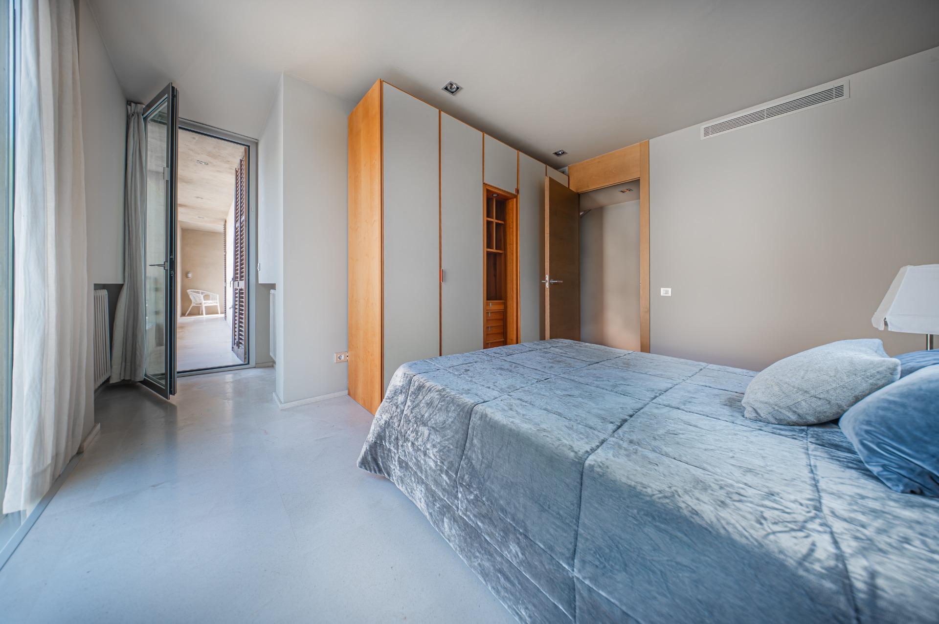 Exclusiva casa de autor en primera línea de mar en Gavà Mar