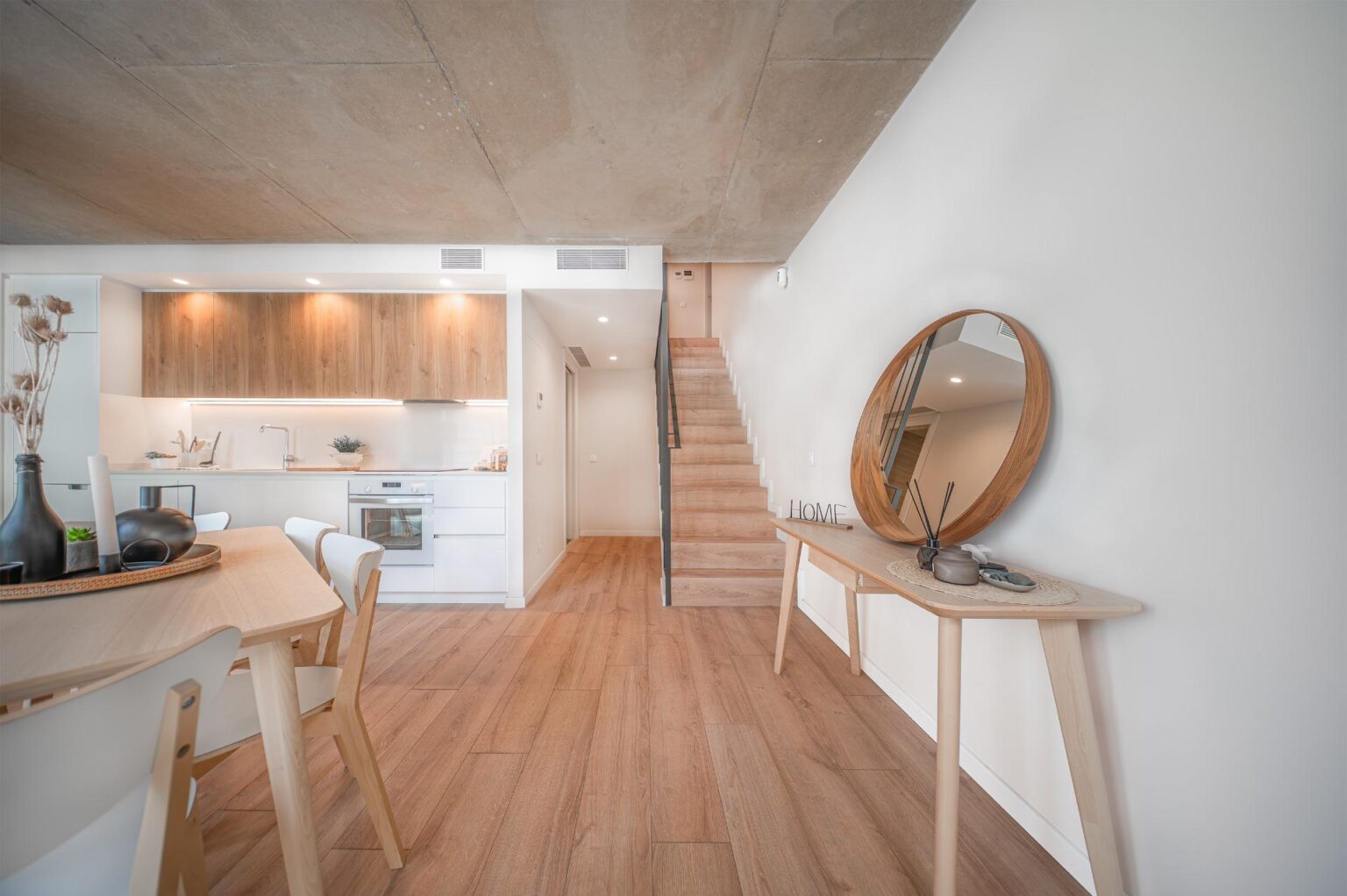 Nowoczesny duplex w ekologicznym budynku