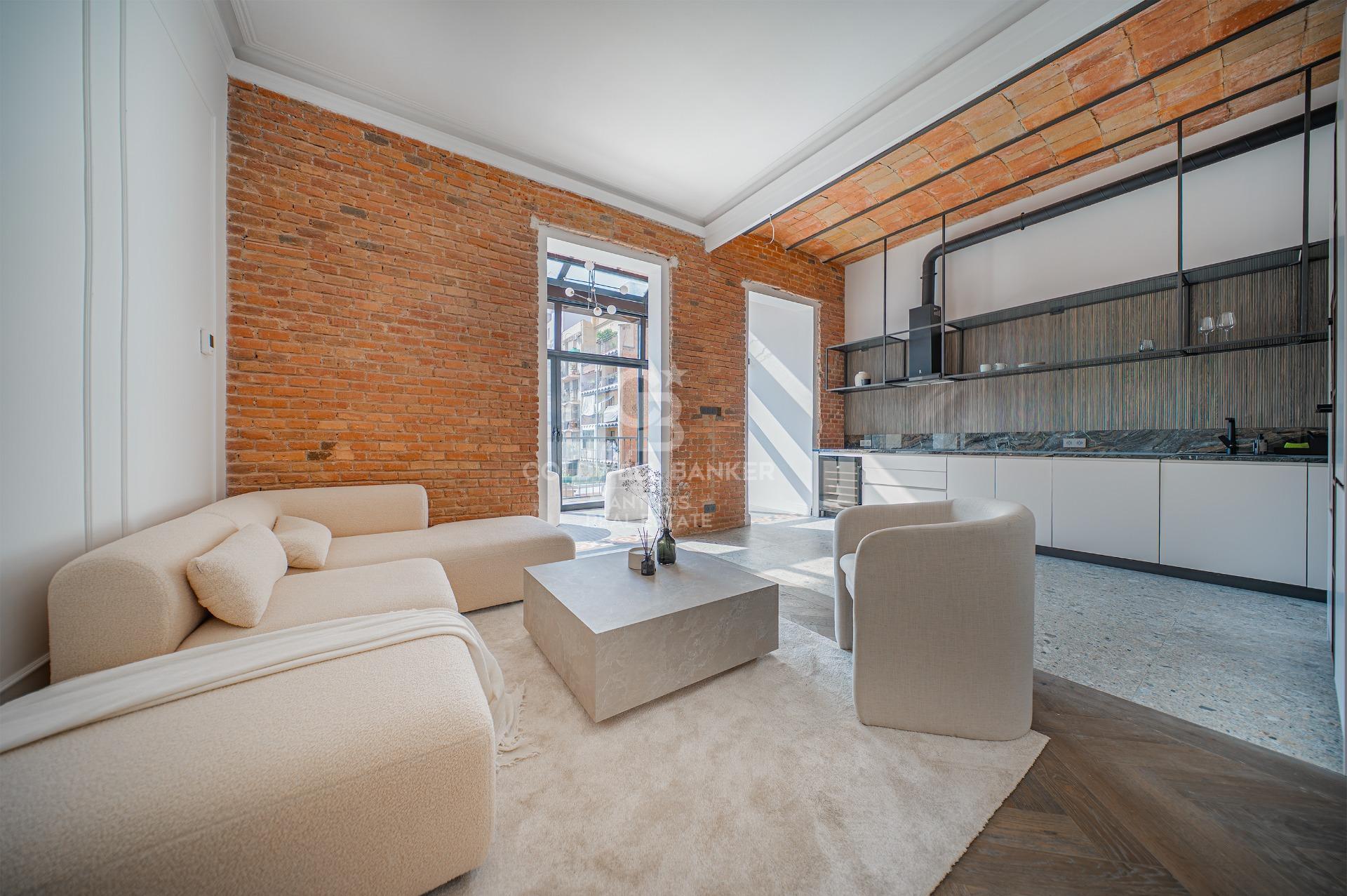 Fully renovated appartment with charm in Eixample Izquierdo