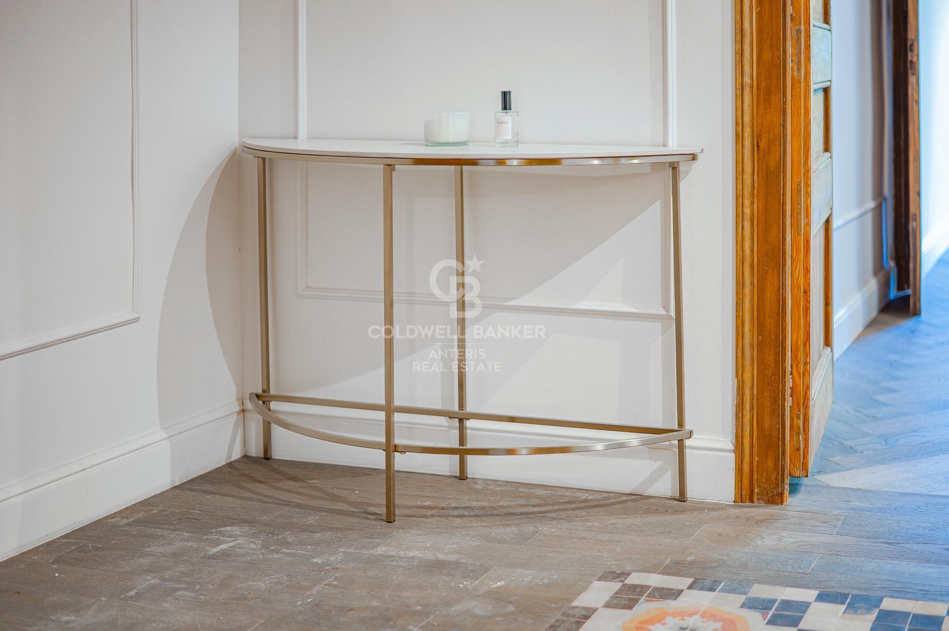 Fully renovated appartment with charm in Eixample Izquierdo