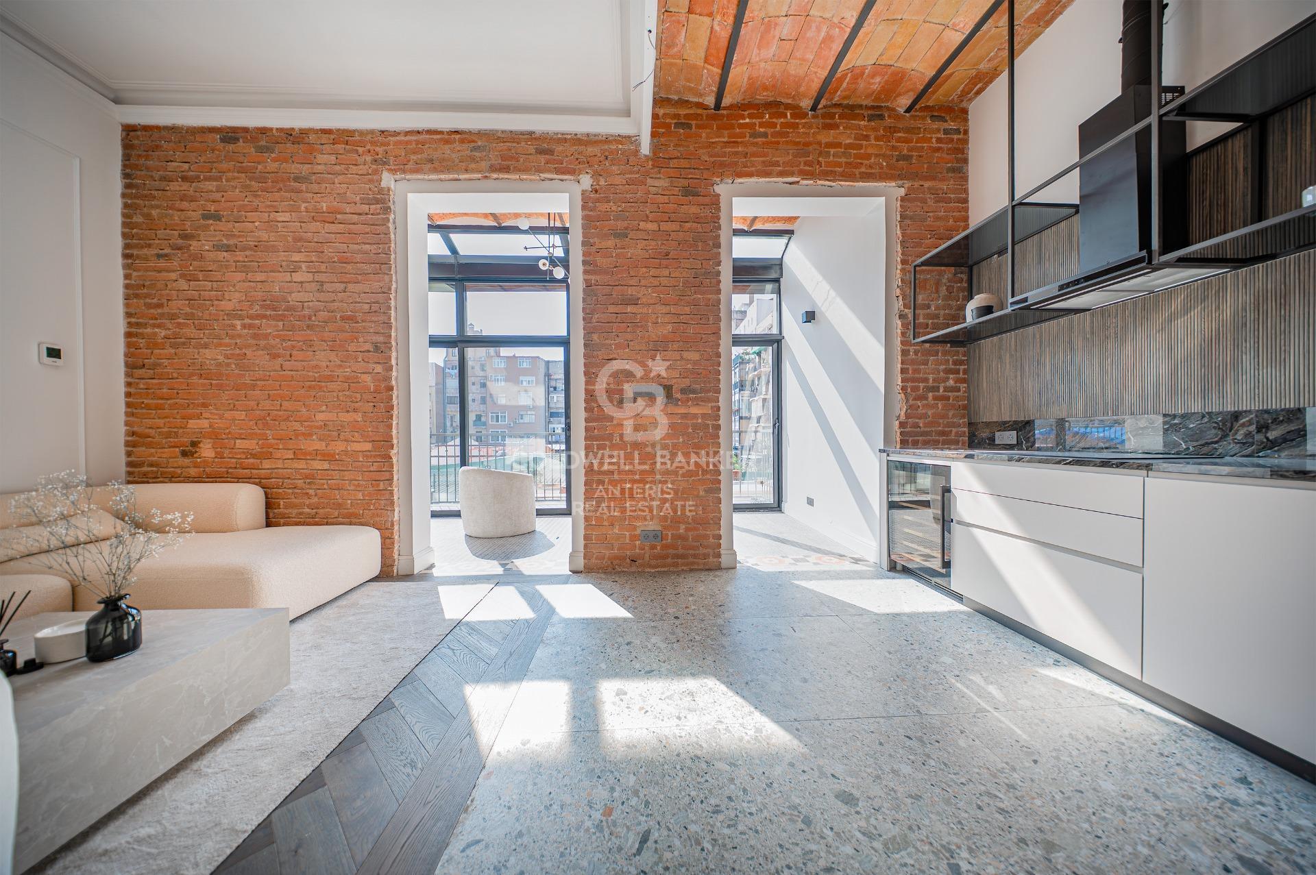 Fully renovated appartment with charm in Eixample Izquierdo