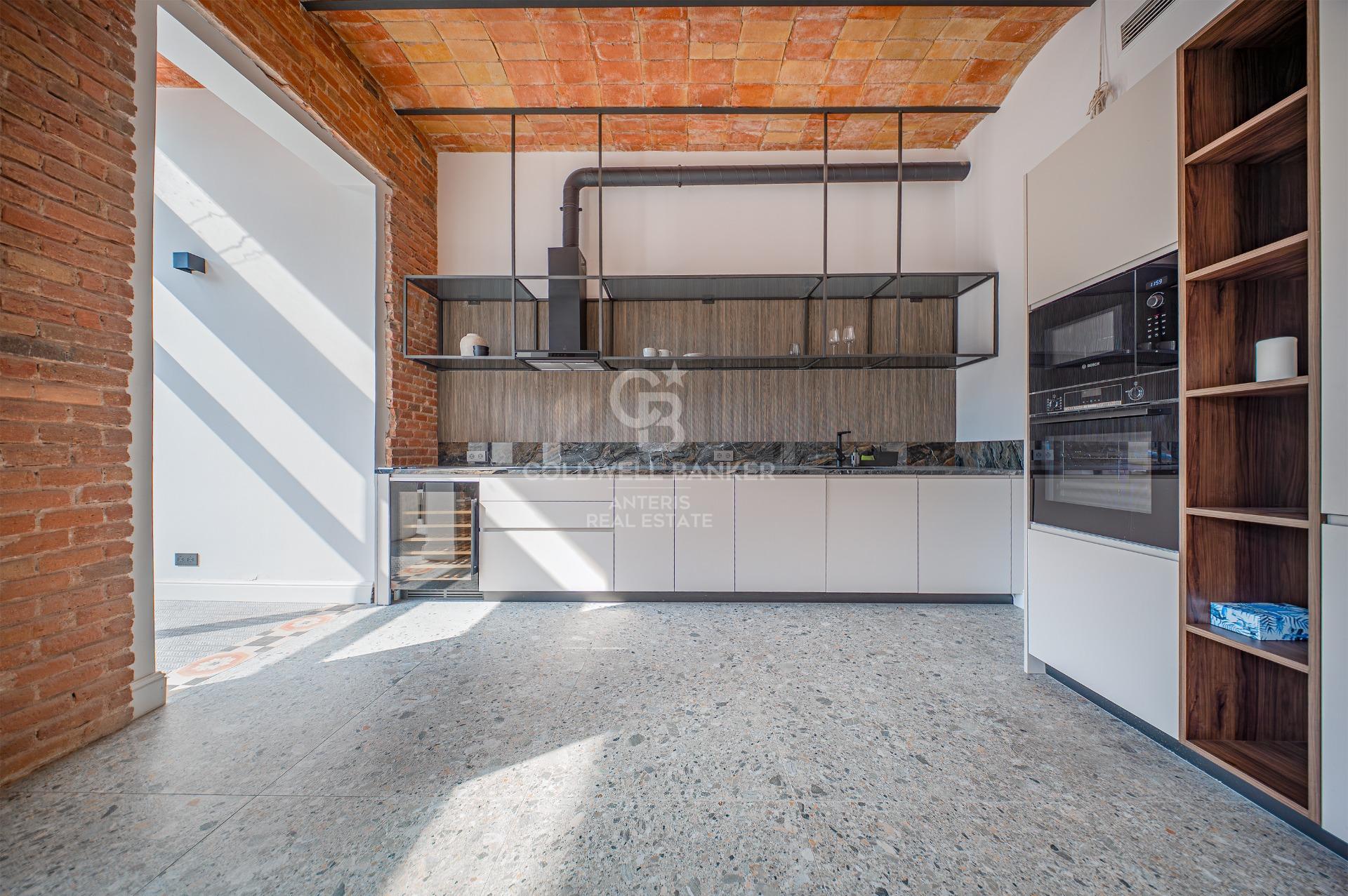 Fully renovated appartment with charm in Eixample Izquierdo