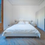 Odnowiony apartament pełen uroku w Eixample Izquierdo