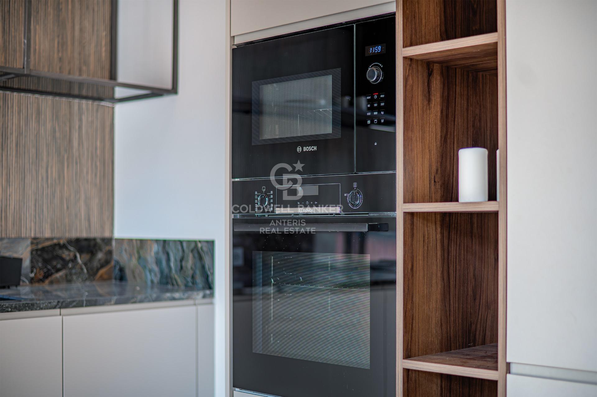 Fully renovated appartment with charm in Eixample Izquierdo