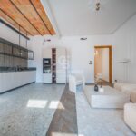 Odnowiony apartament pełen uroku w Eixample Izquierdo