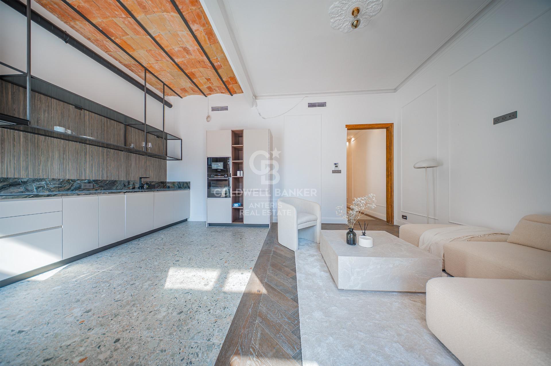 Fully renovated appartment with charm in Eixample Izquierdo