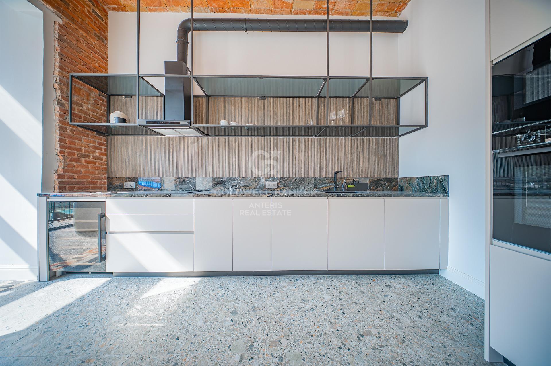 Fully renovated appartment with charm in Eixample Izquierdo