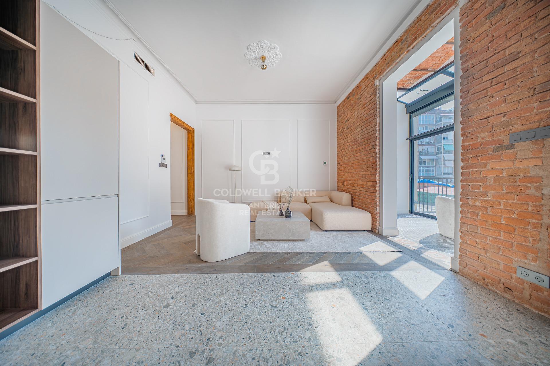 Fully renovated appartment with charm in Eixample Izquierdo