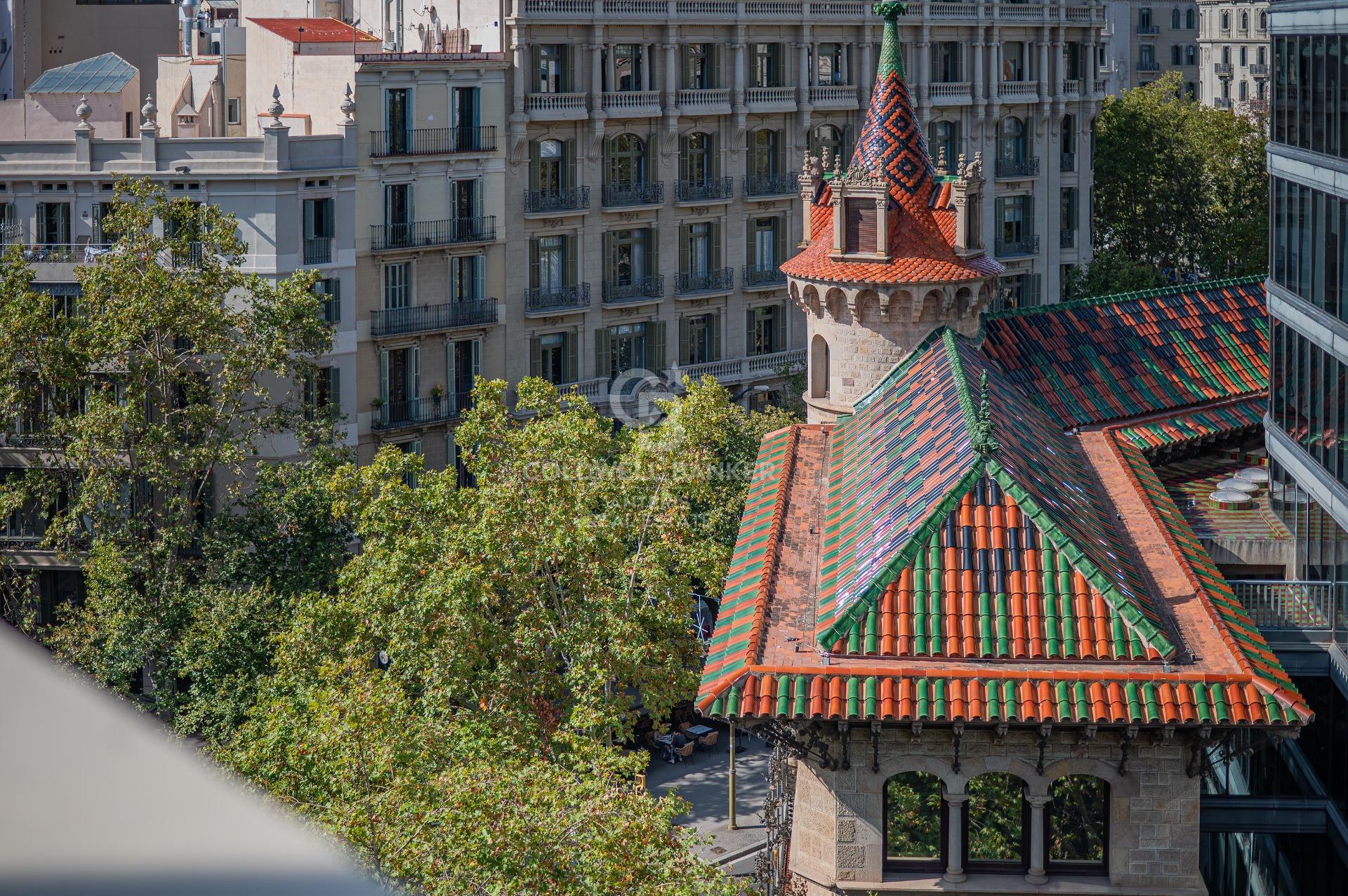 Brand new refurbished penthouse in a prime location in the centre of Barcelona