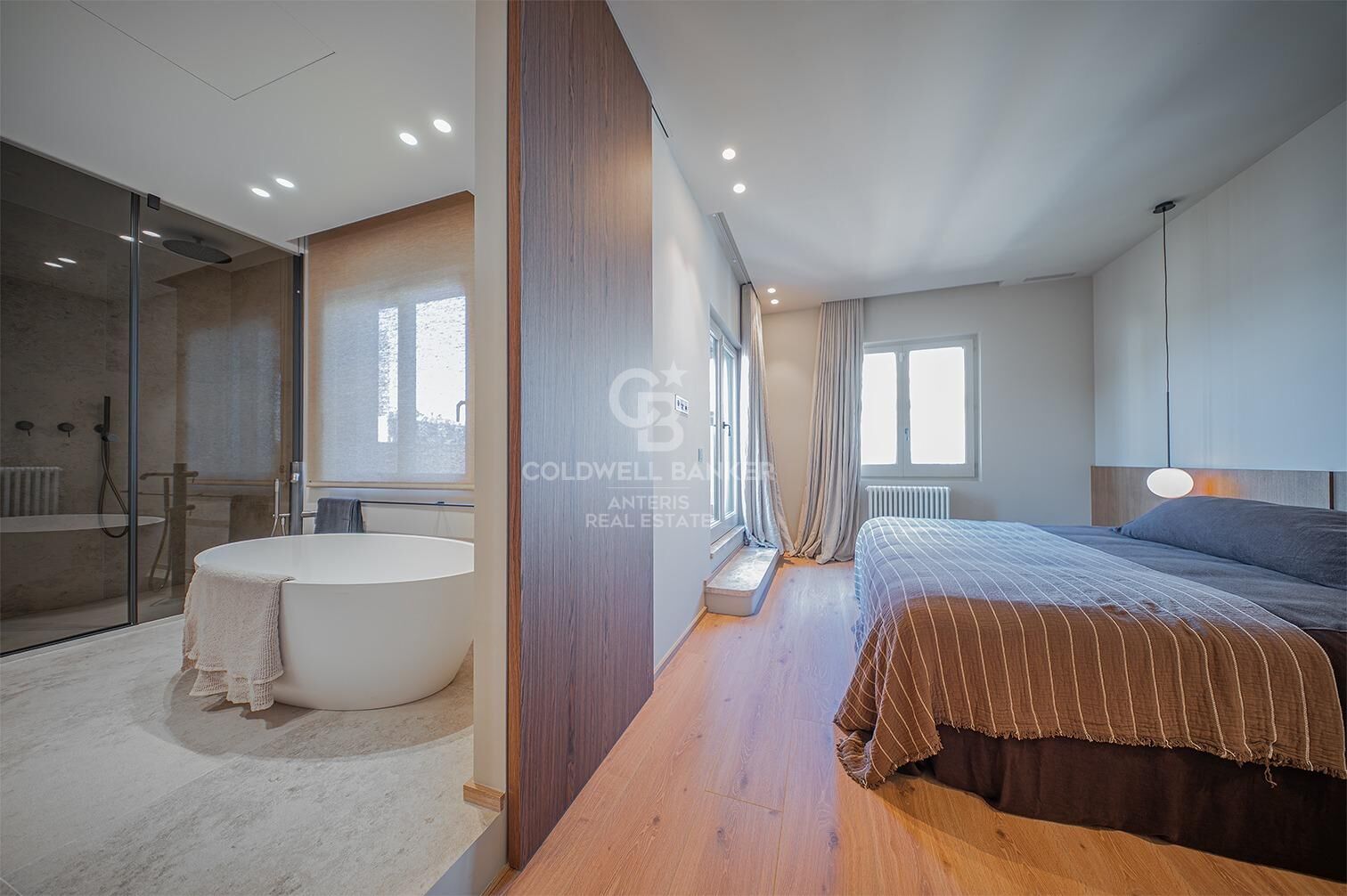 Brand new refurbished penthouse in a prime location in the centre of Barcelona