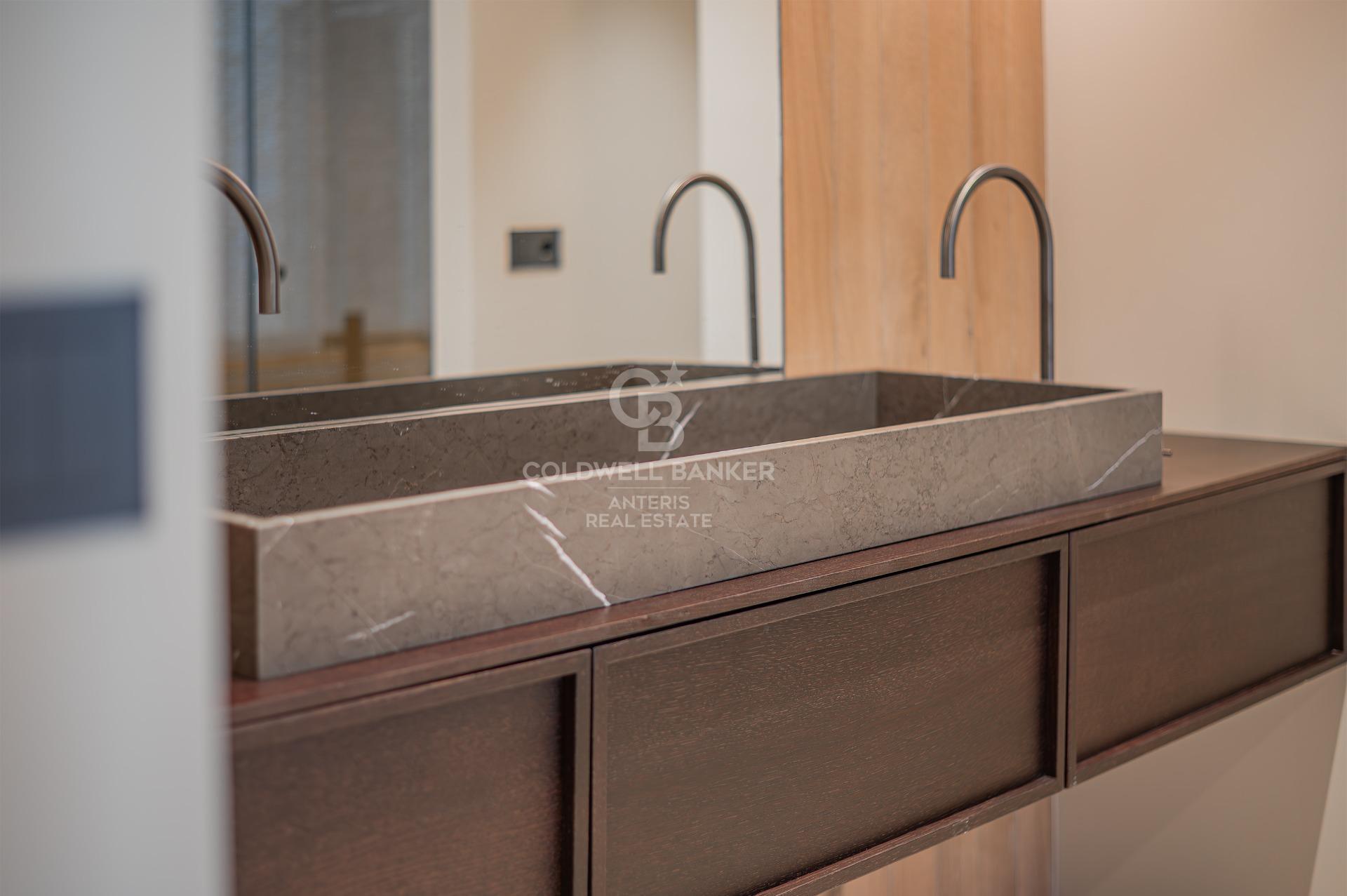 Brand new refurbished penthouse in a prime location in the centre of Barcelona