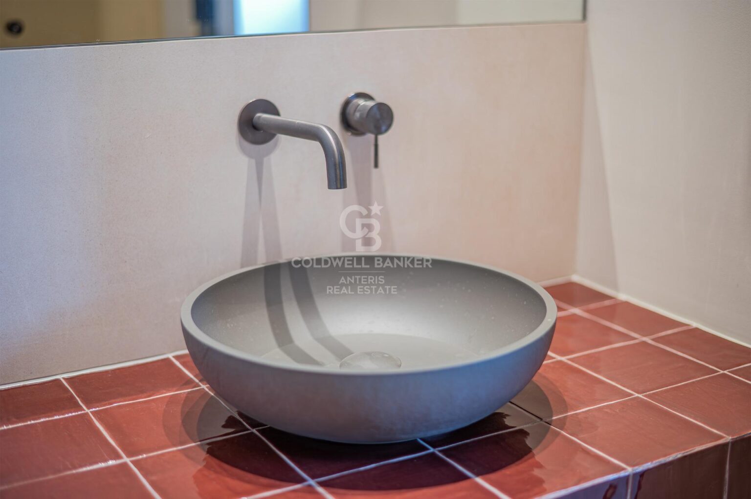 Brand new refurbished penthouse in a prime location in the centre of Barcelona