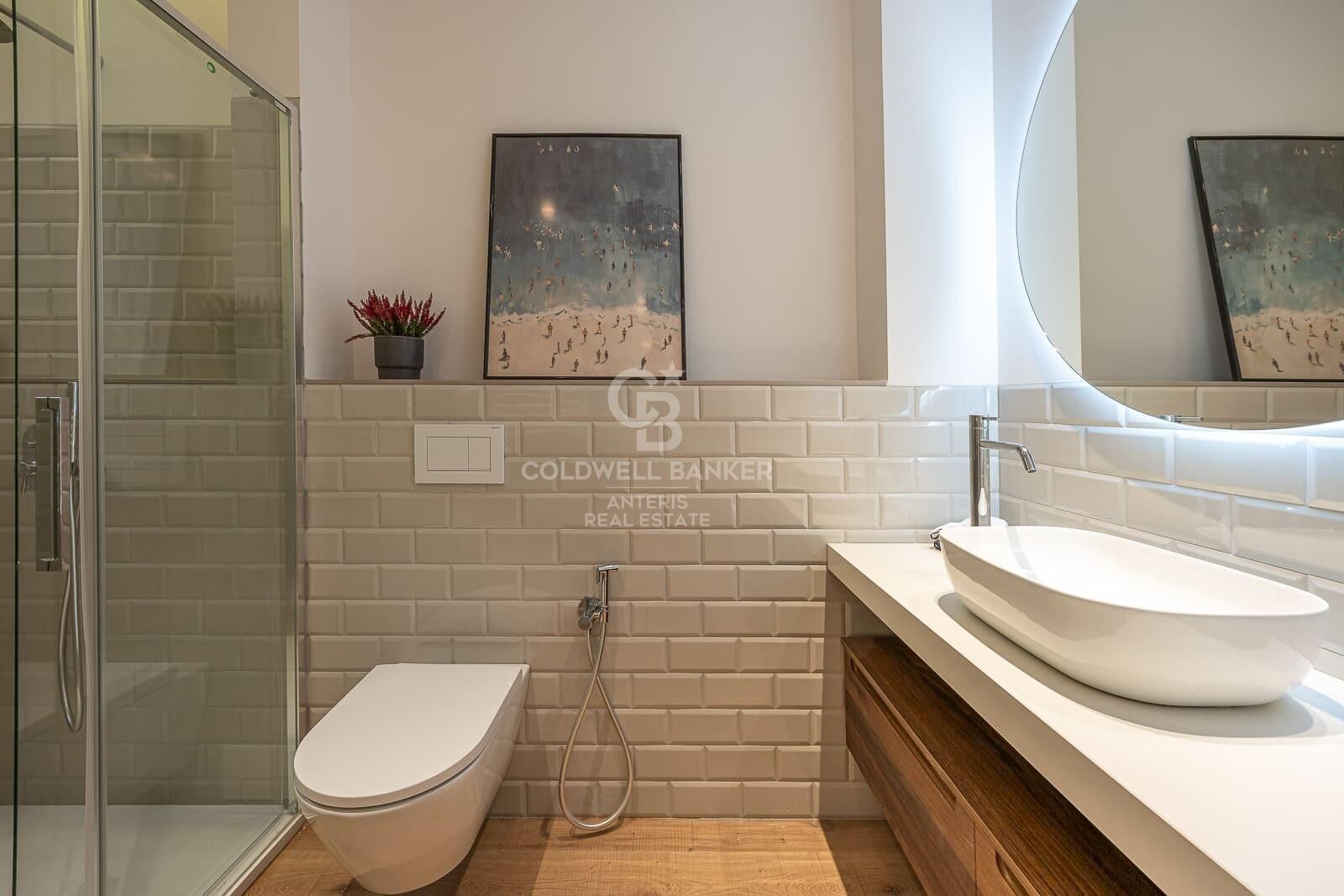 Ekskluzywny apartament w okazałym budynku w dzielnicy La Dreta de l’Eixample