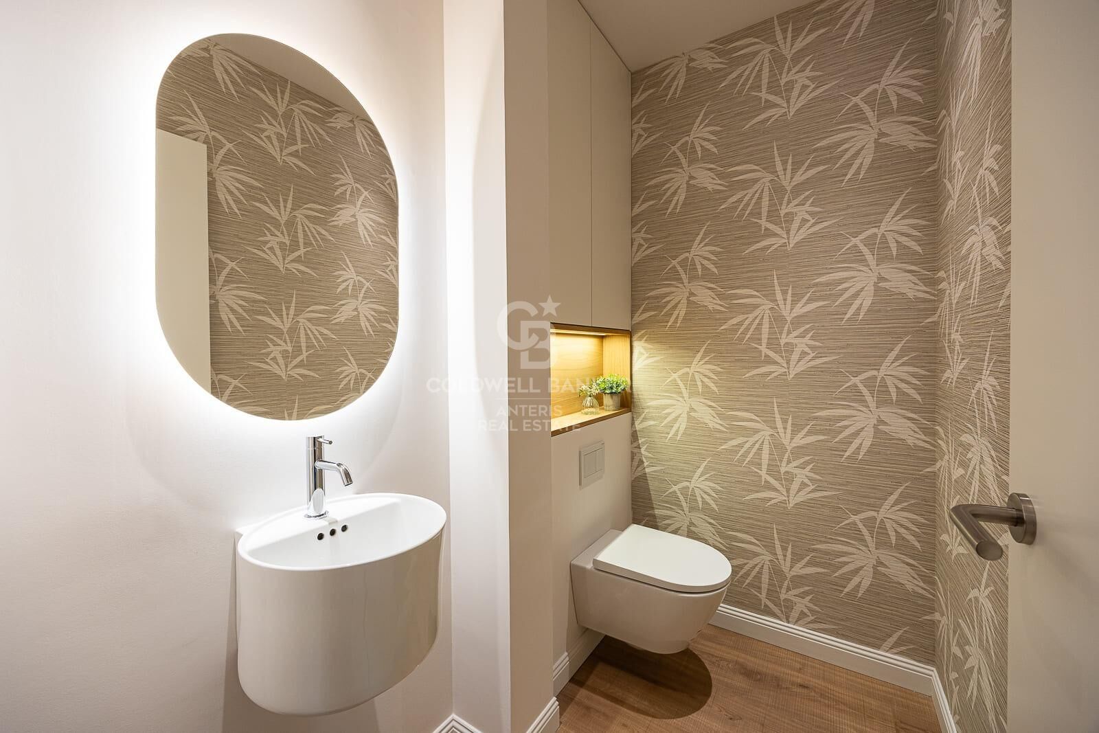 Ekskluzywny apartament w okazałym budynku w dzielnicy La Dreta de l’Eixample