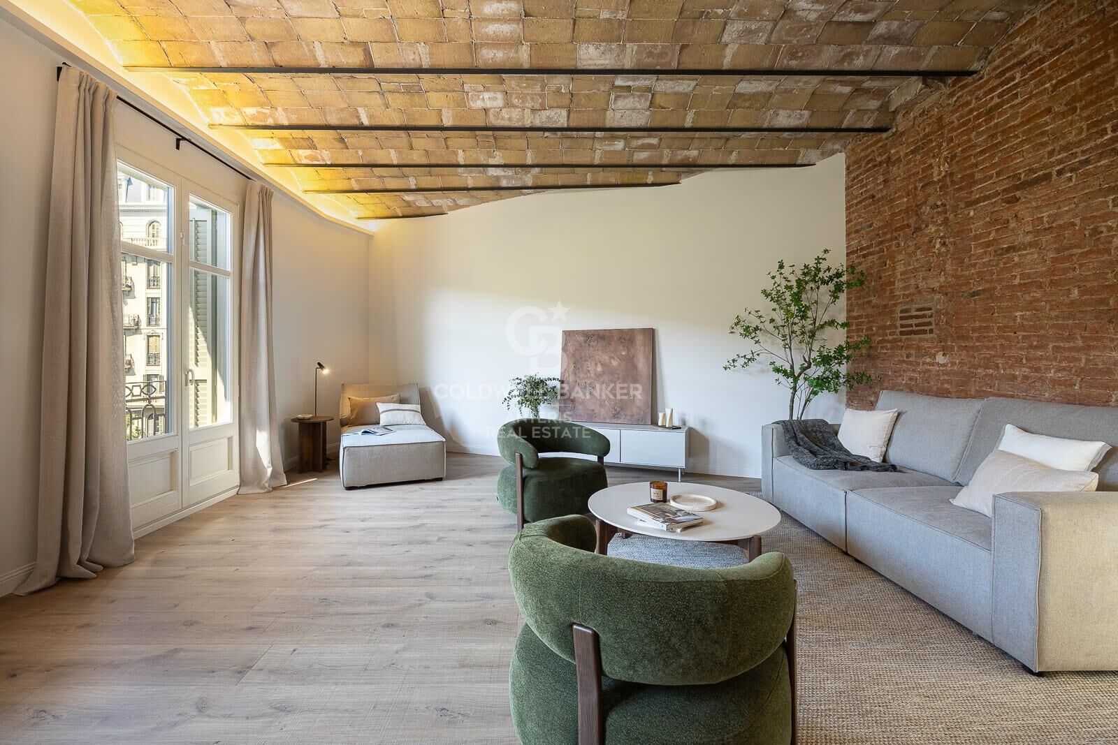 Ekskluzywny apartament w okazałym budynku w dzielnicy La Dreta de l’Eixample